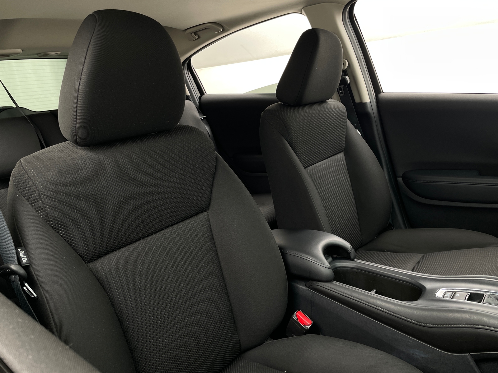 Thumbnail: 2016 Honda HR-V - 2