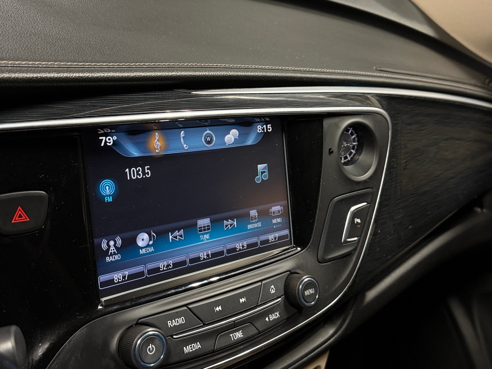 Thumbnail: 2017 Buick Envision - 3