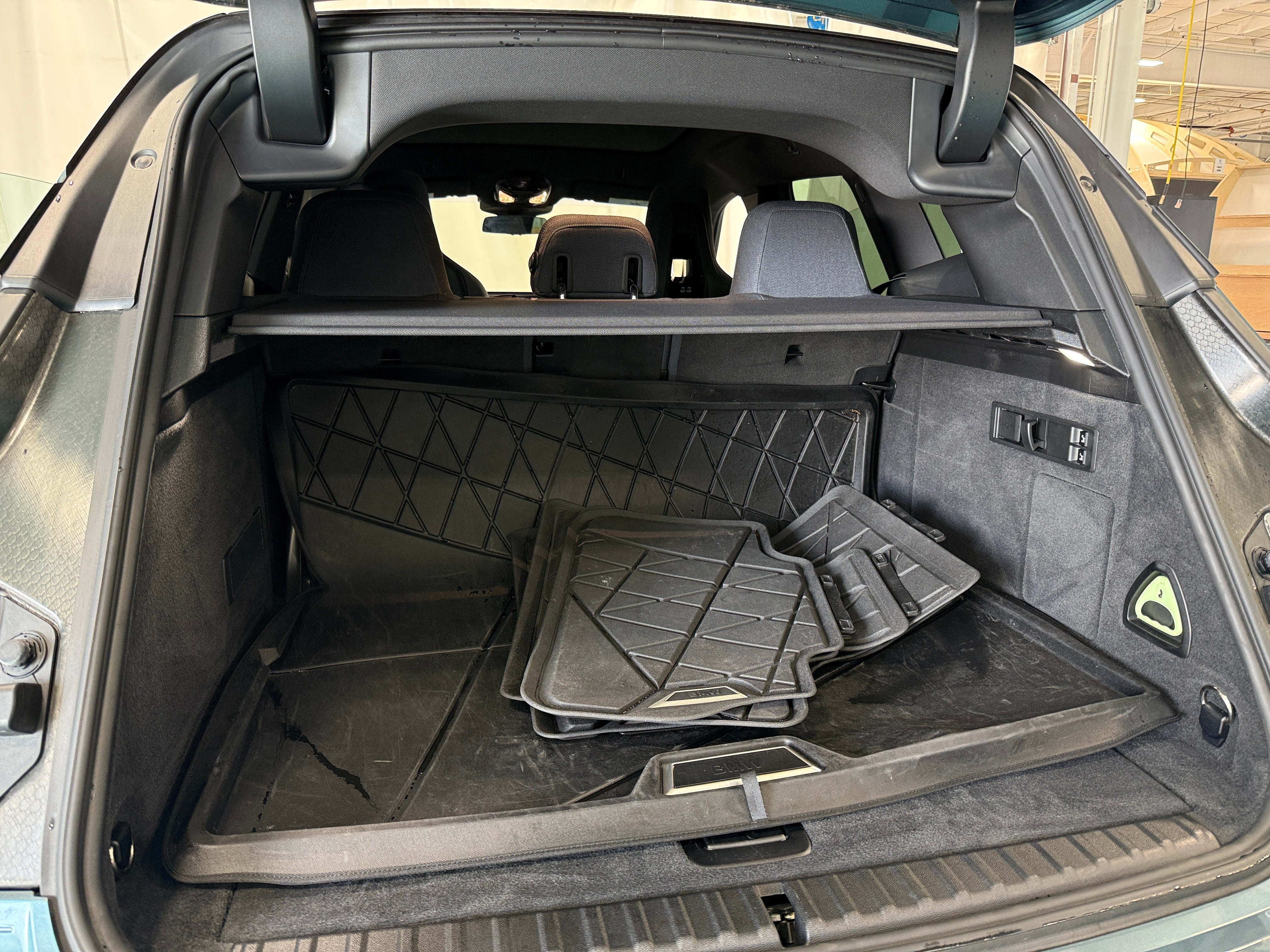 Used 2022 BMW iX Base with VIN WB523CF06NCK66200 for sale in Pewaukee, WI