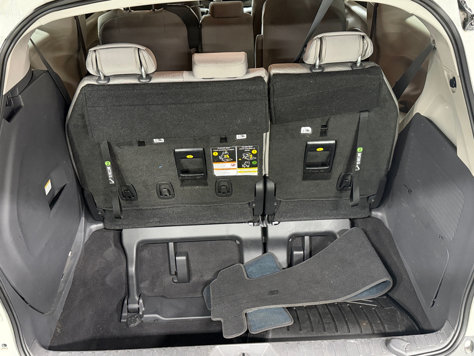 Thumbnail: 2023 Toyota Sienna - 7