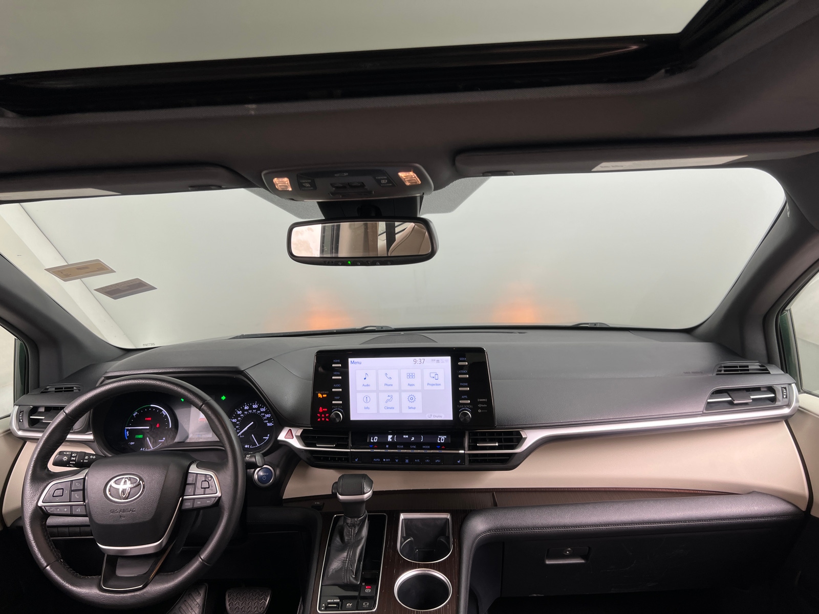 Thumbnail: 2021 Toyota Sienna - 3