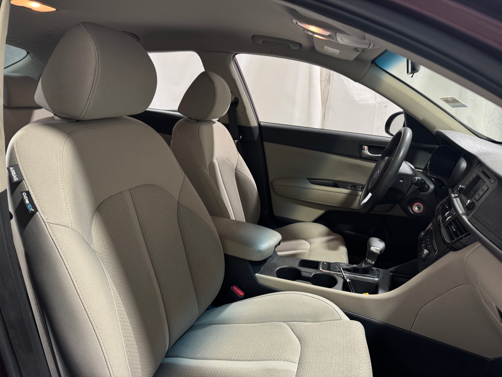 Thumbnail: 2016 Kia Optima - 2