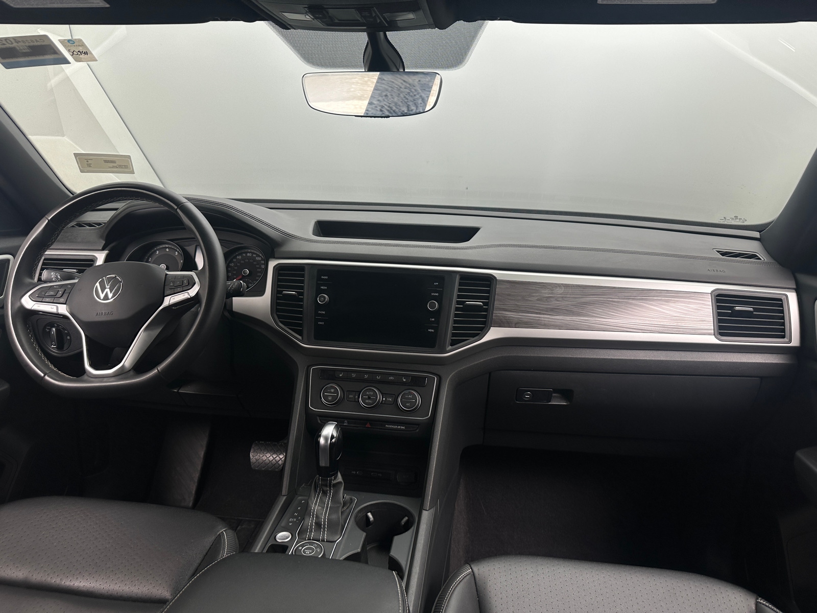 Thumbnail: 2021 Volkswagen Atlas - 3