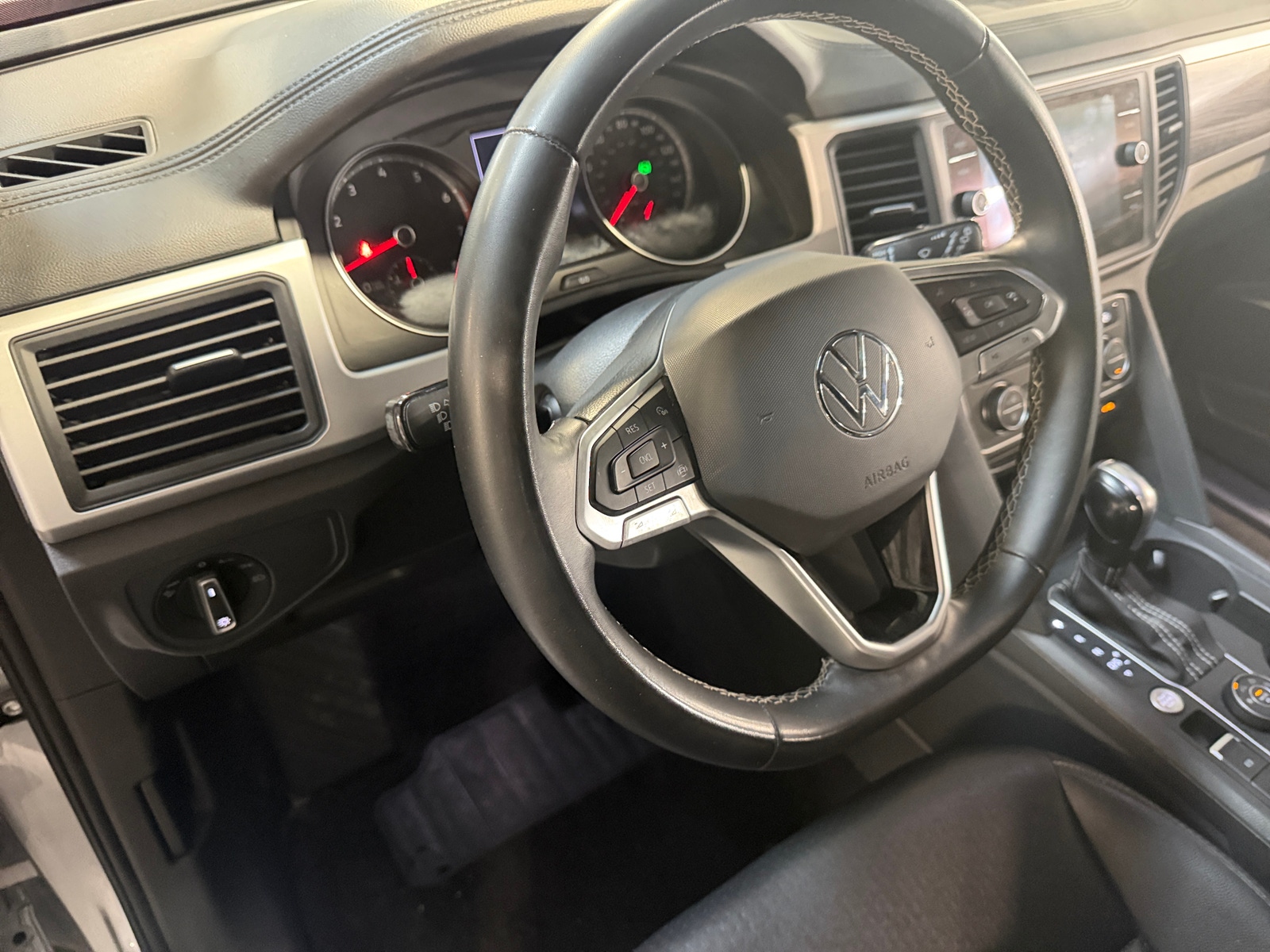 Thumbnail: 2021 Volkswagen Atlas - 5