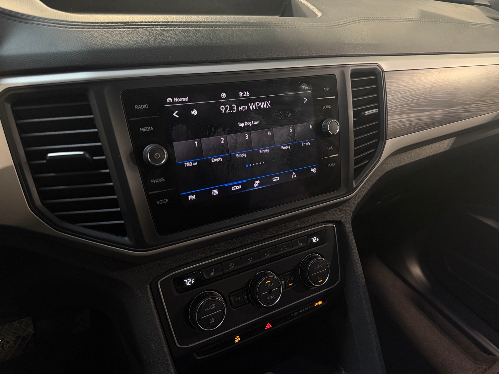 Thumbnail: 2021 Volkswagen Atlas - 4