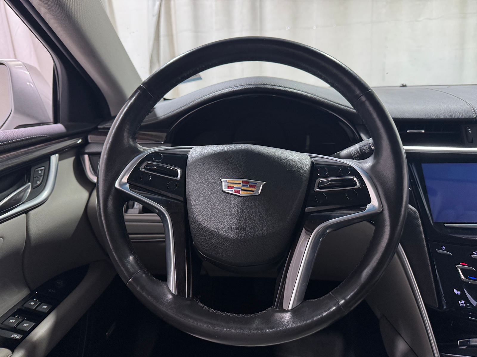 Thumbnail: 2016 Cadillac XTS - 4