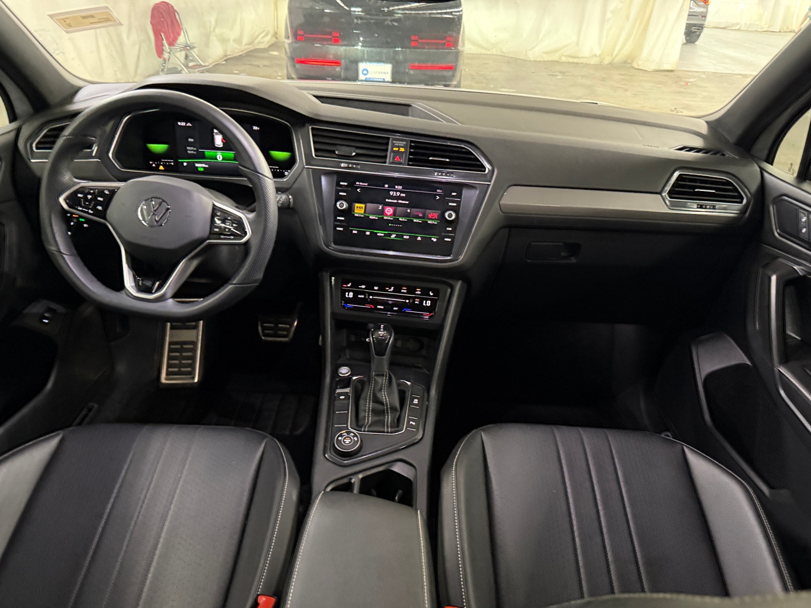 Thumbnail: 2022 Volkswagen Tiguan - 3