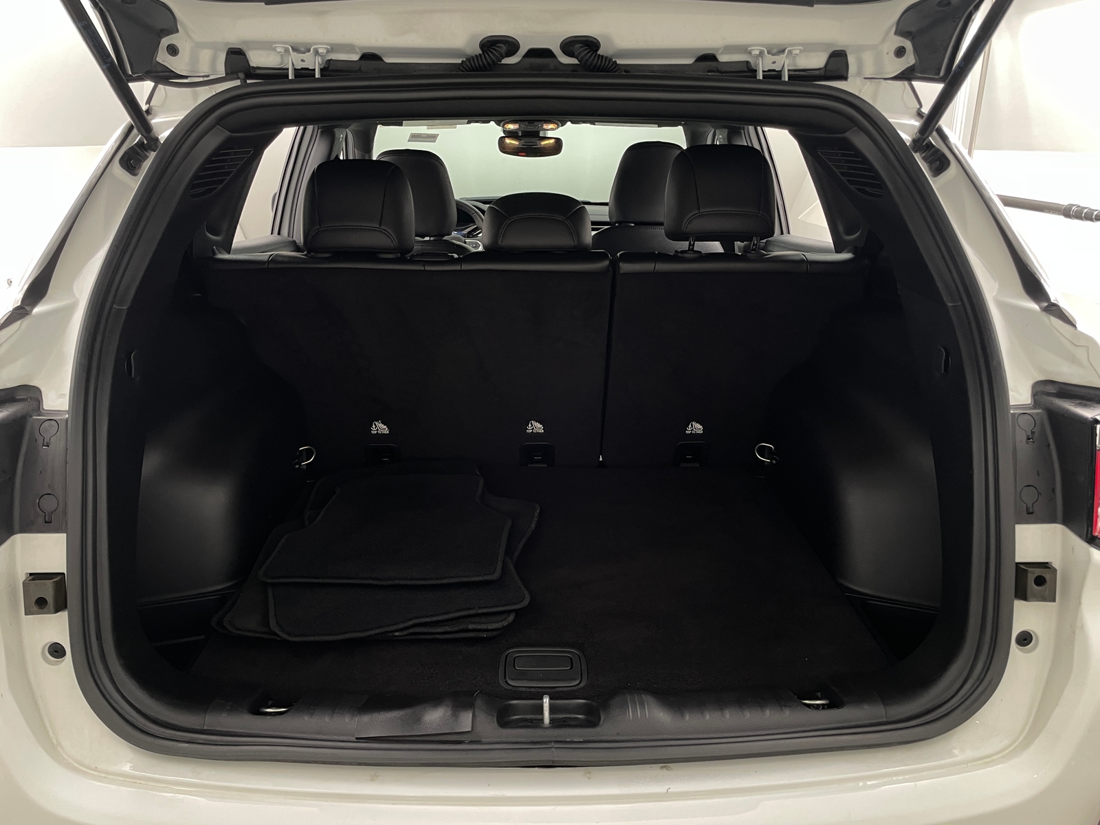 Thumbnail: 2024 Jeep Compass - 6