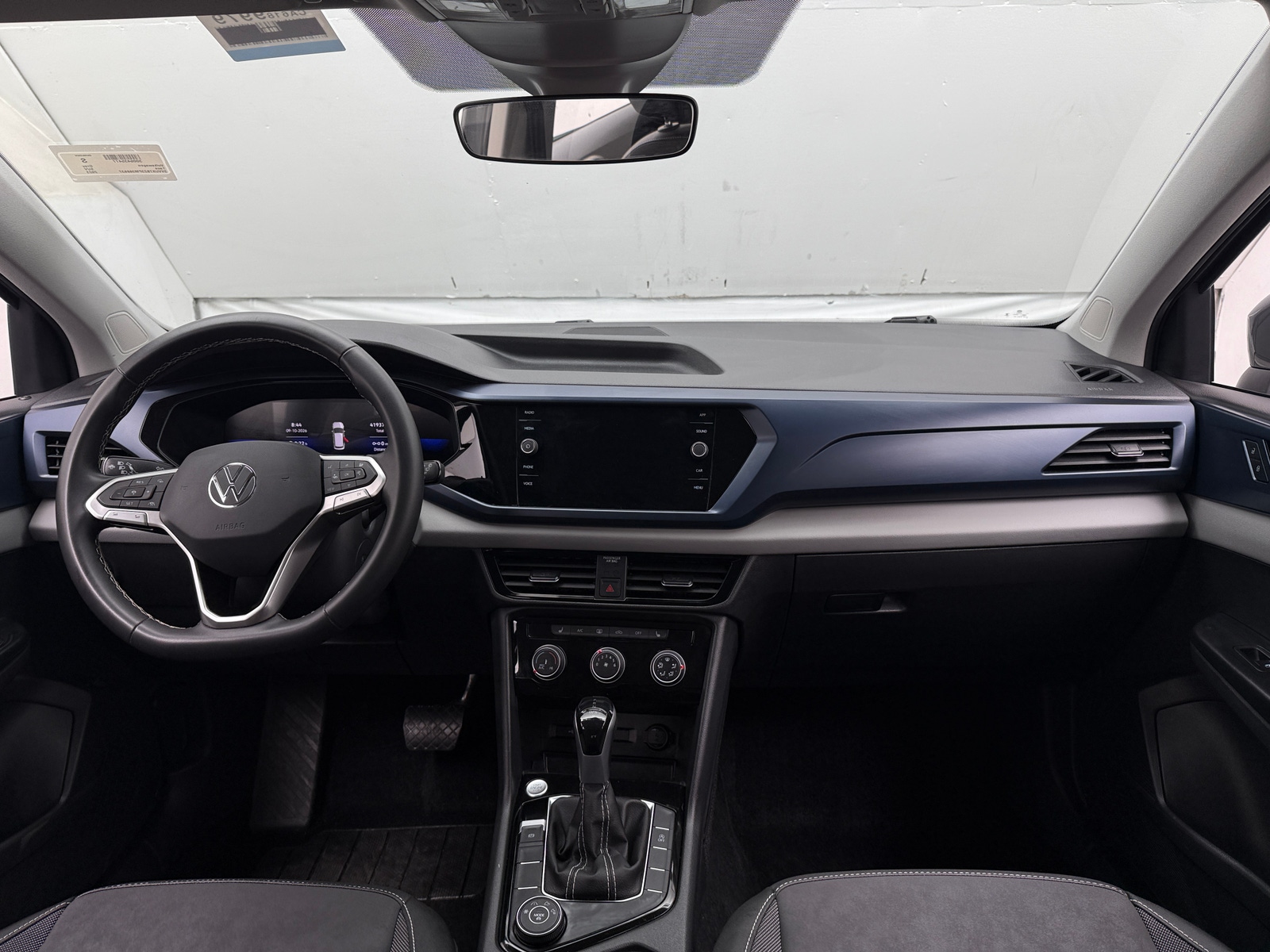 Thumbnail: 2023 Volkswagen Taos - 3