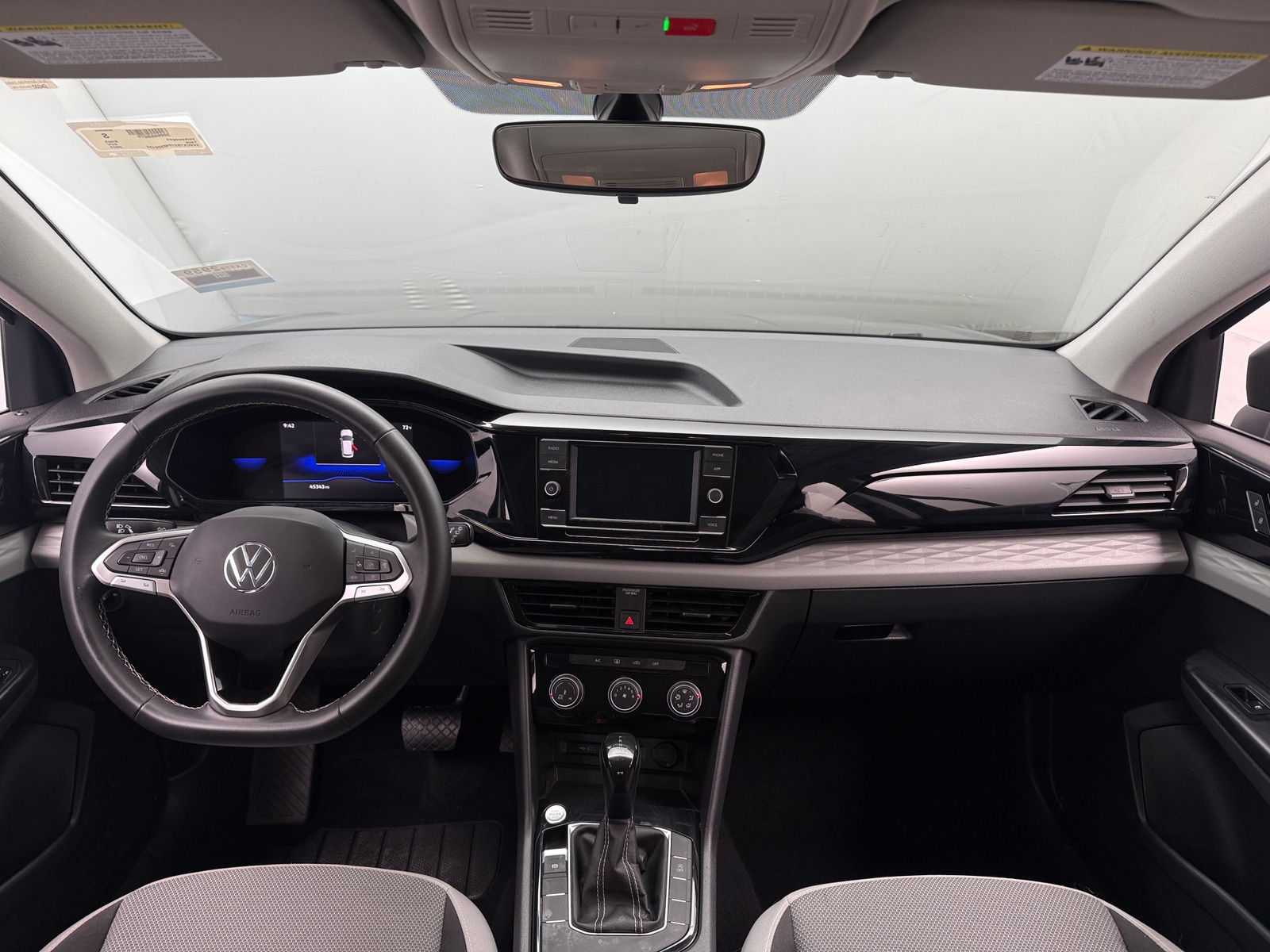 Thumbnail: 2023 Volkswagen Taos - 3