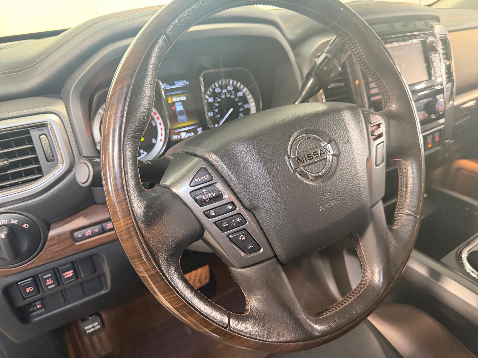Thumbnail: 2018 Nissan Titan - 4