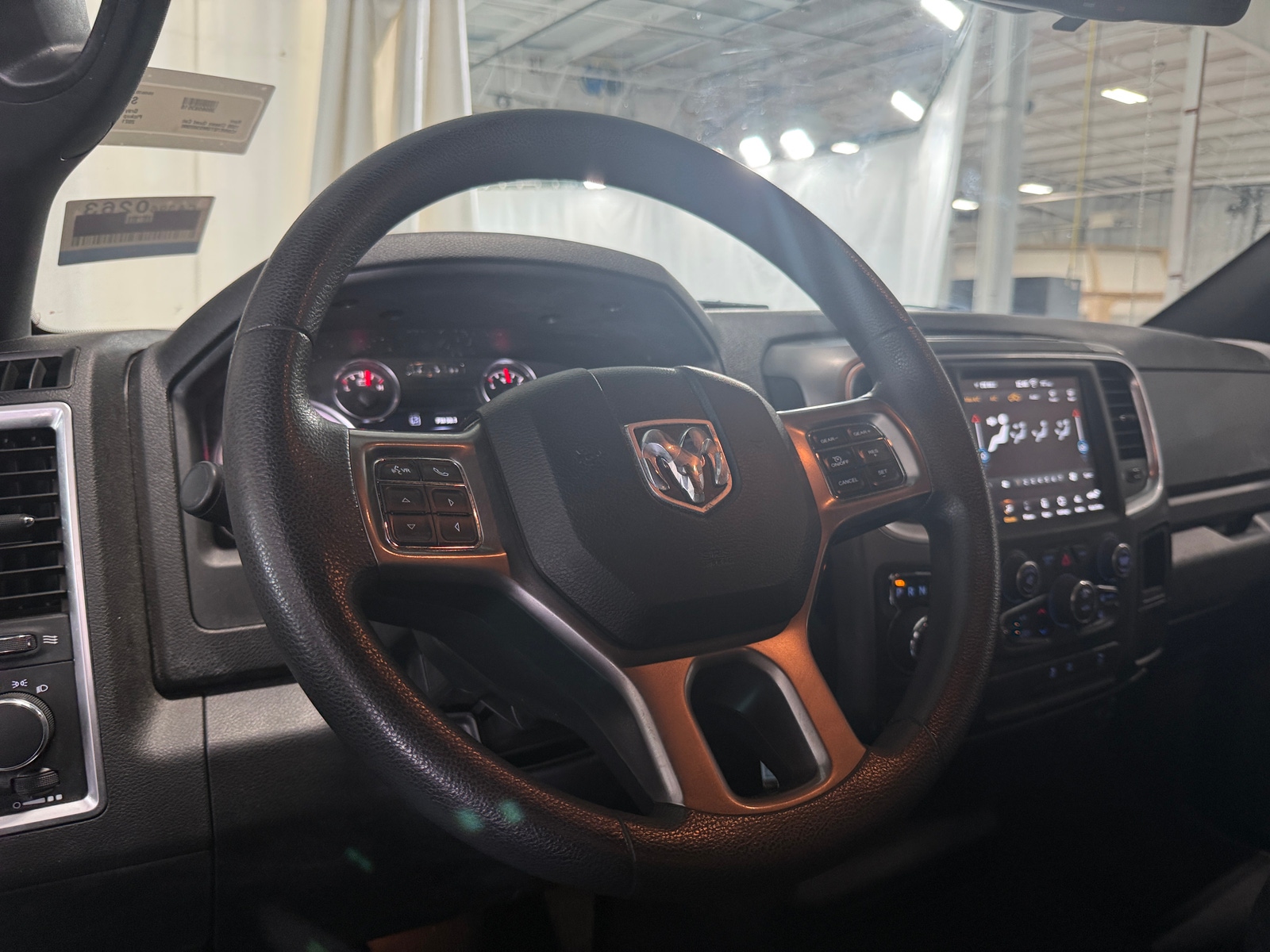 Thumbnail: 2021 RAM 1500 Classic - 5