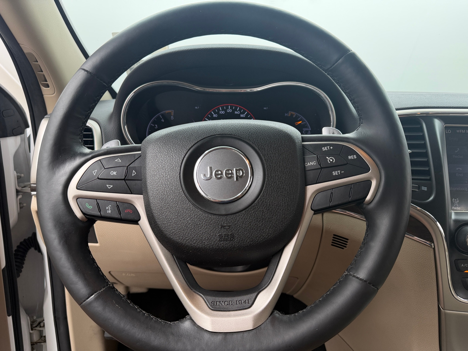 Thumbnail: 2015 Jeep Grand Cherokee - 4