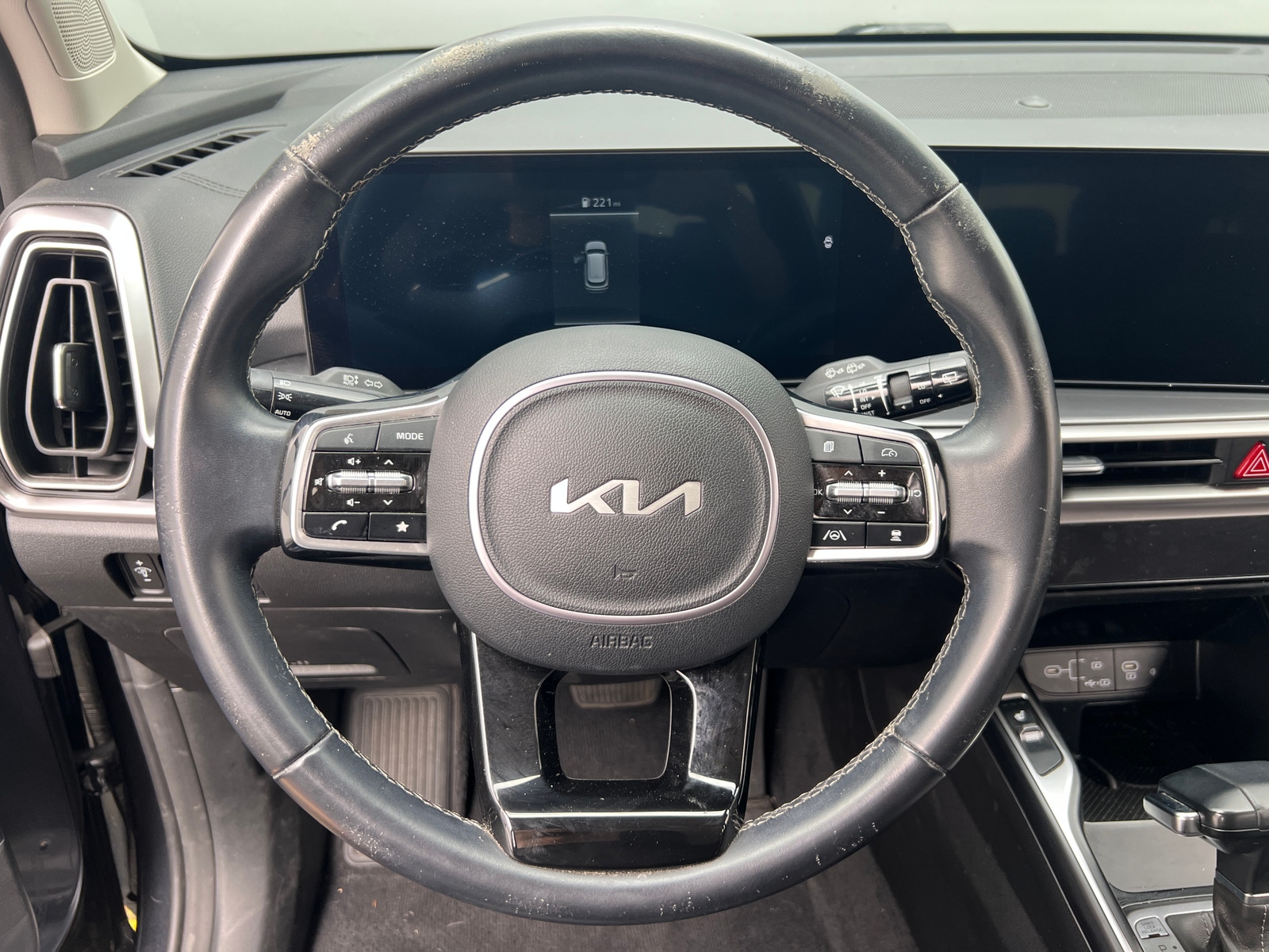 Thumbnail: 2024 Kia Sorento - 4