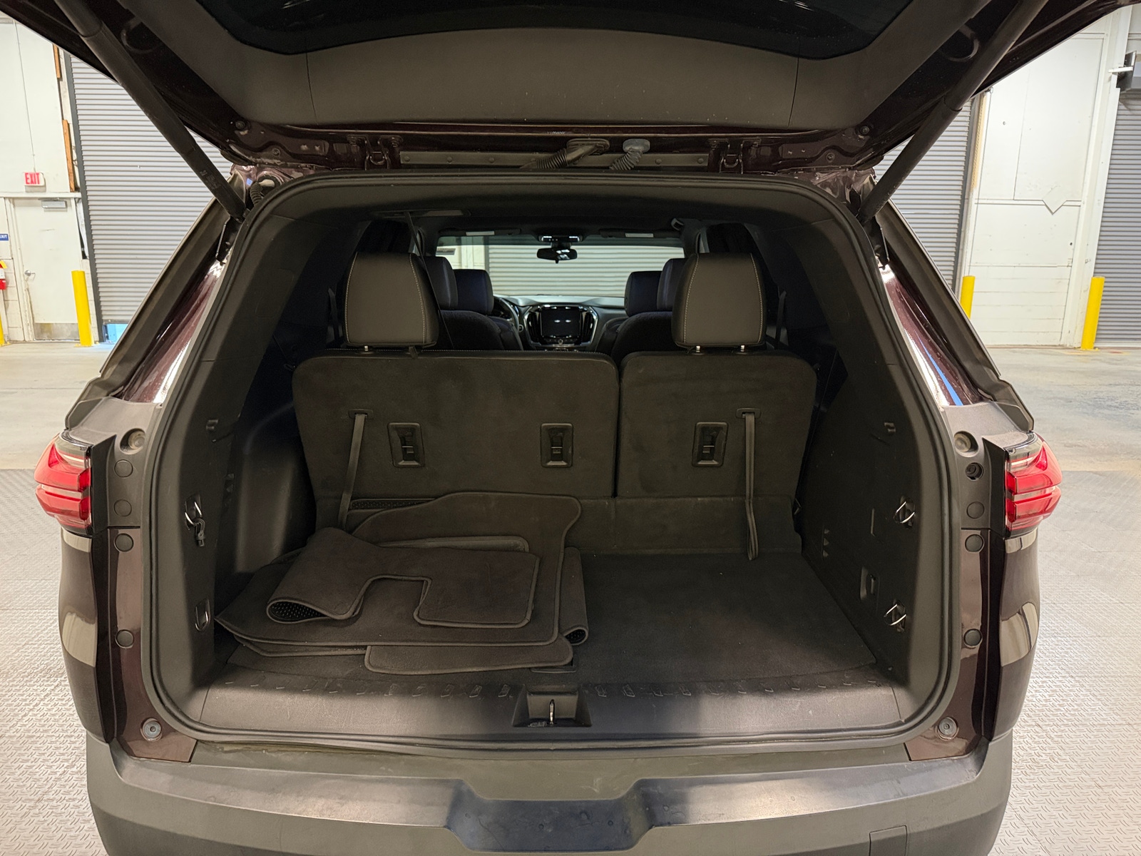 Thumbnail: 2023 Chevrolet Traverse - 6