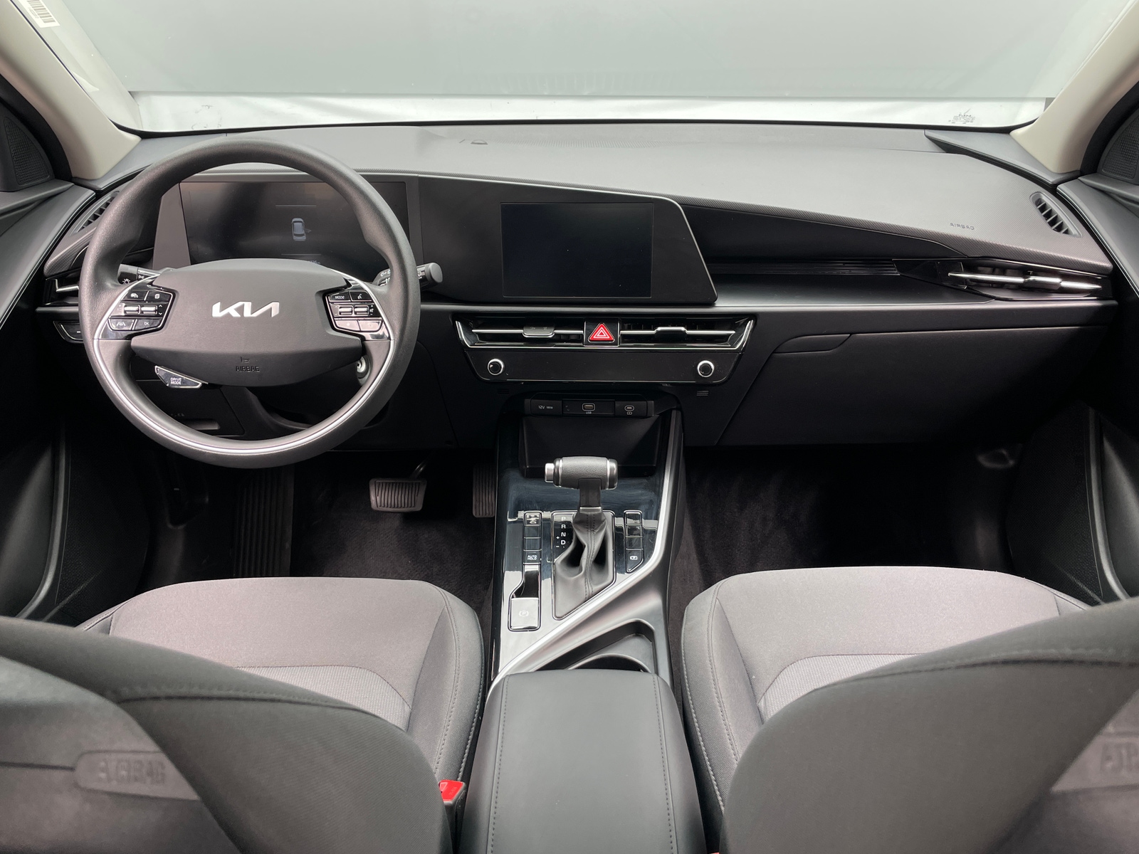 Thumbnail: 2025 Kia Niro - 3