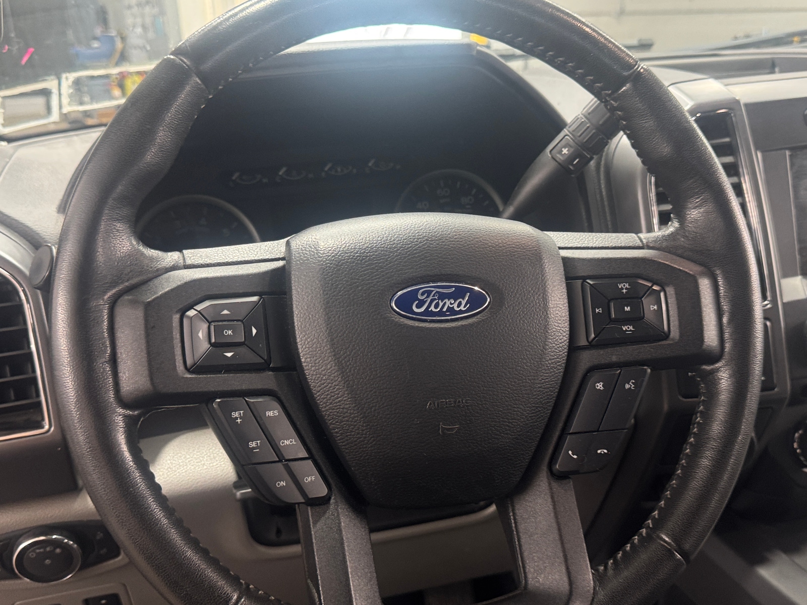 Thumbnail: 2018 Ford Econoline - 5