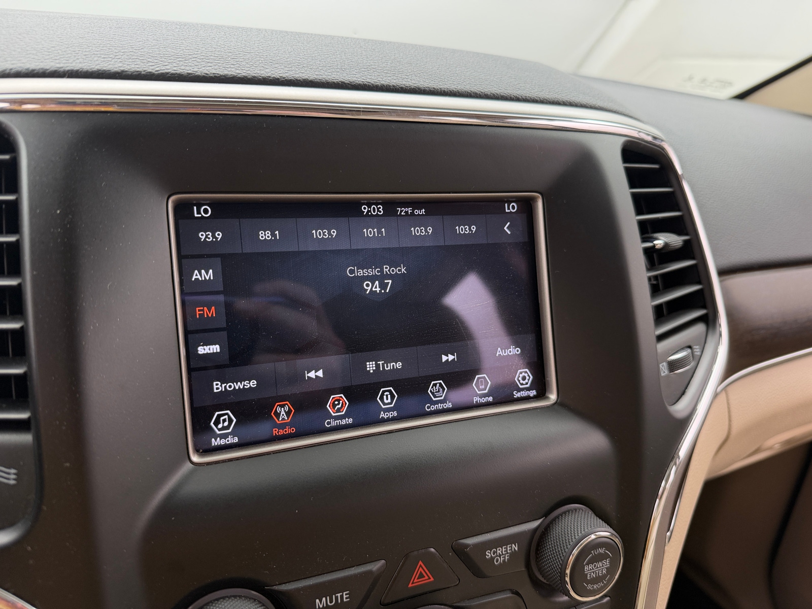 Thumbnail: 2018 Jeep Grand Cherokee - 3