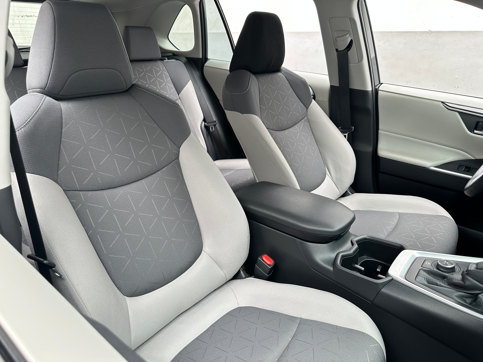 Thumbnail: 2025 Toyota RAV4 - 2