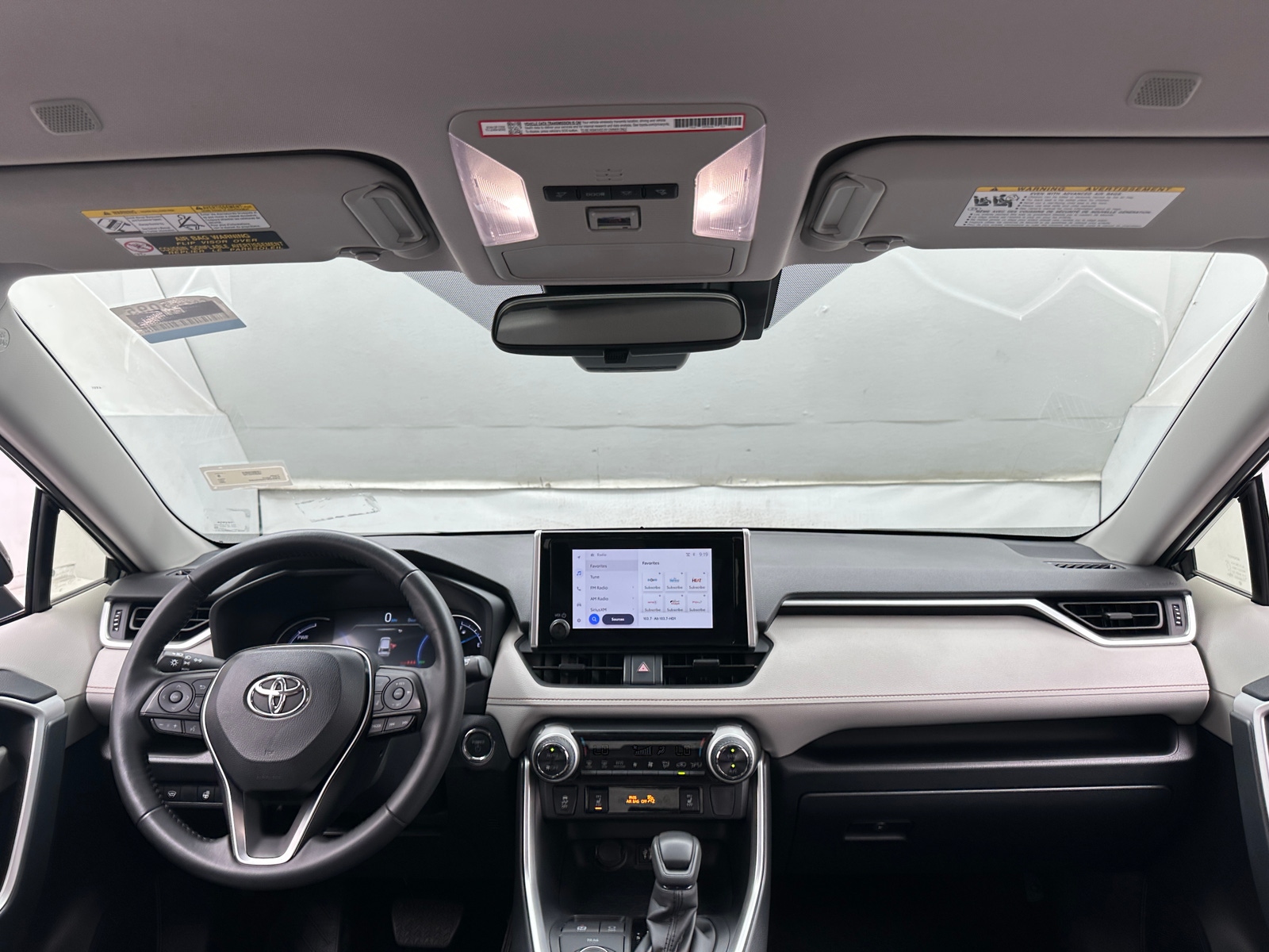 Thumbnail: 2025 Toyota RAV4 - 3