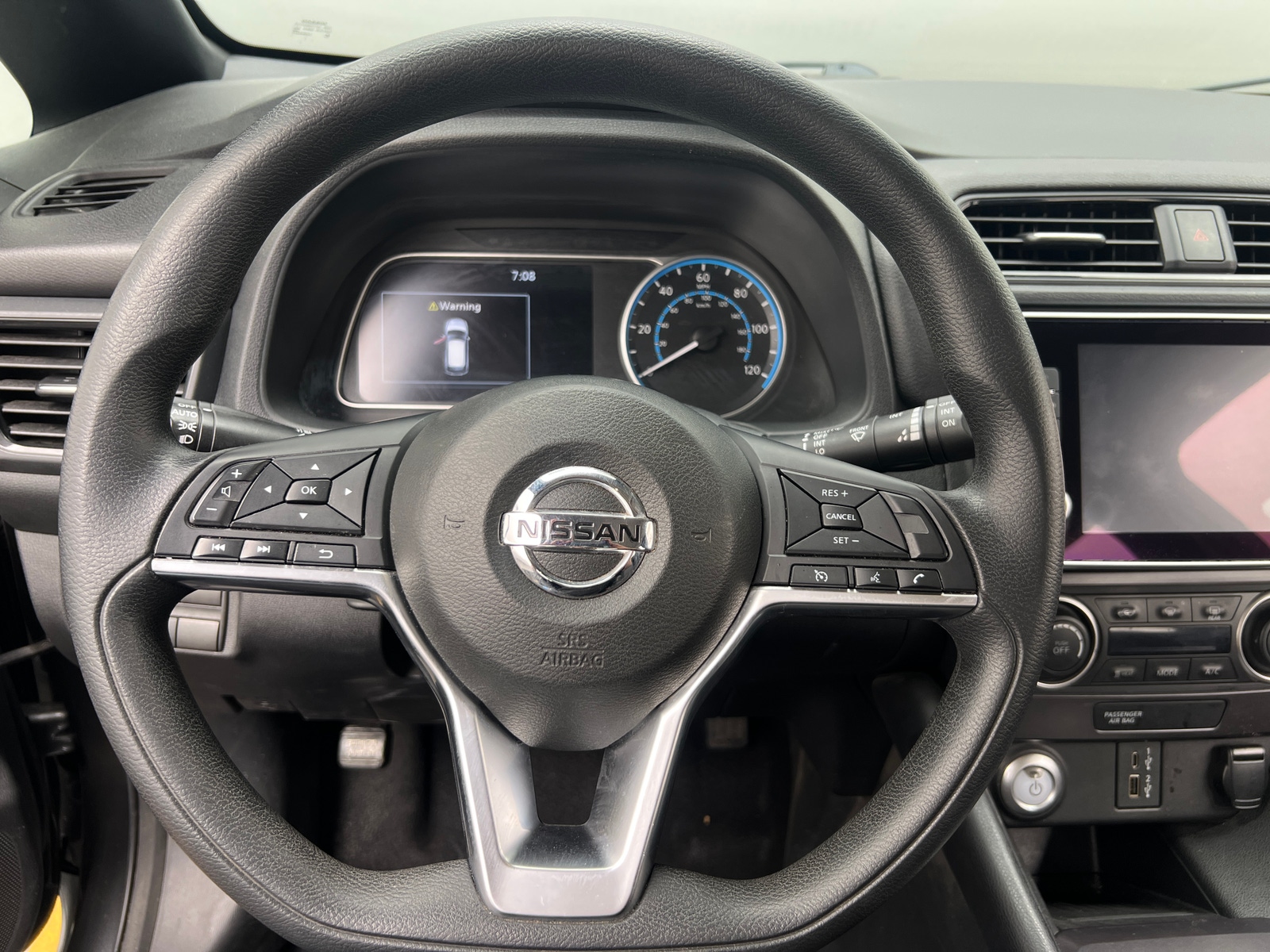 Thumbnail: 2020 Nissan Leaf - 5