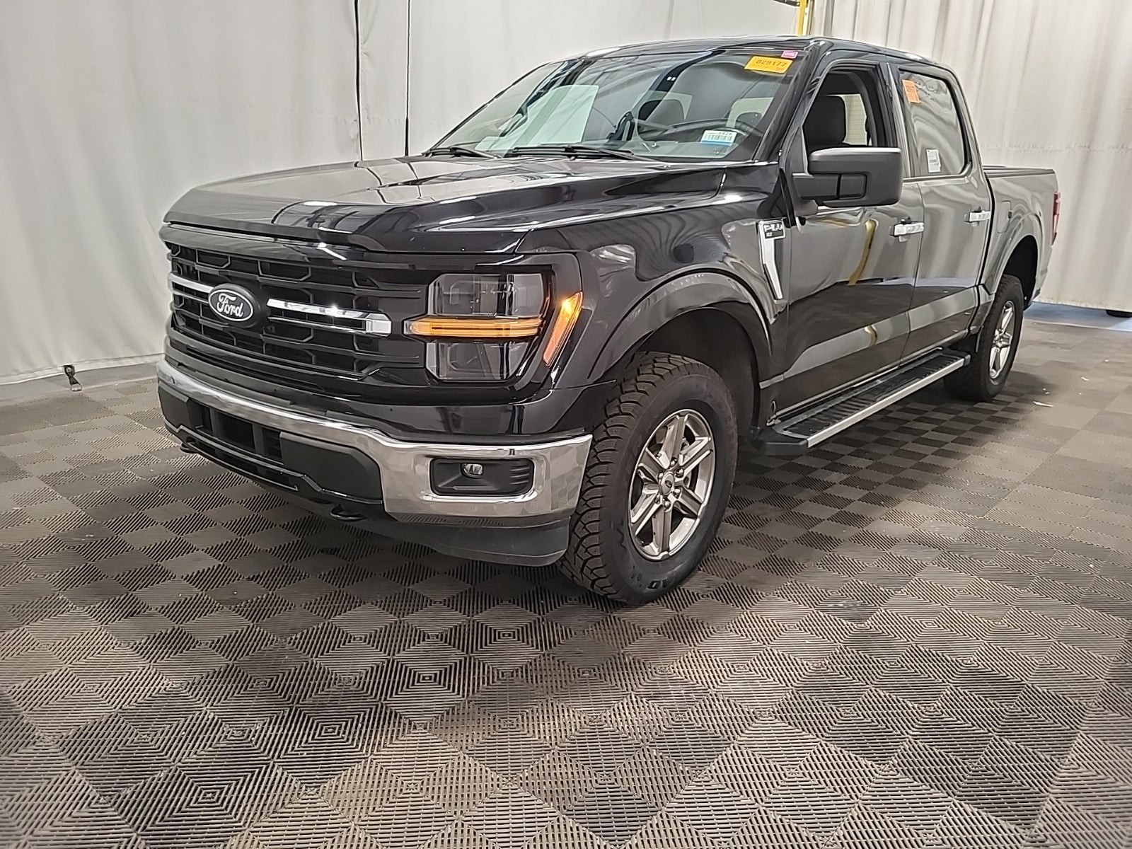 2025 Ford F-150 XLT 4WD Supercrew 5.5' Box