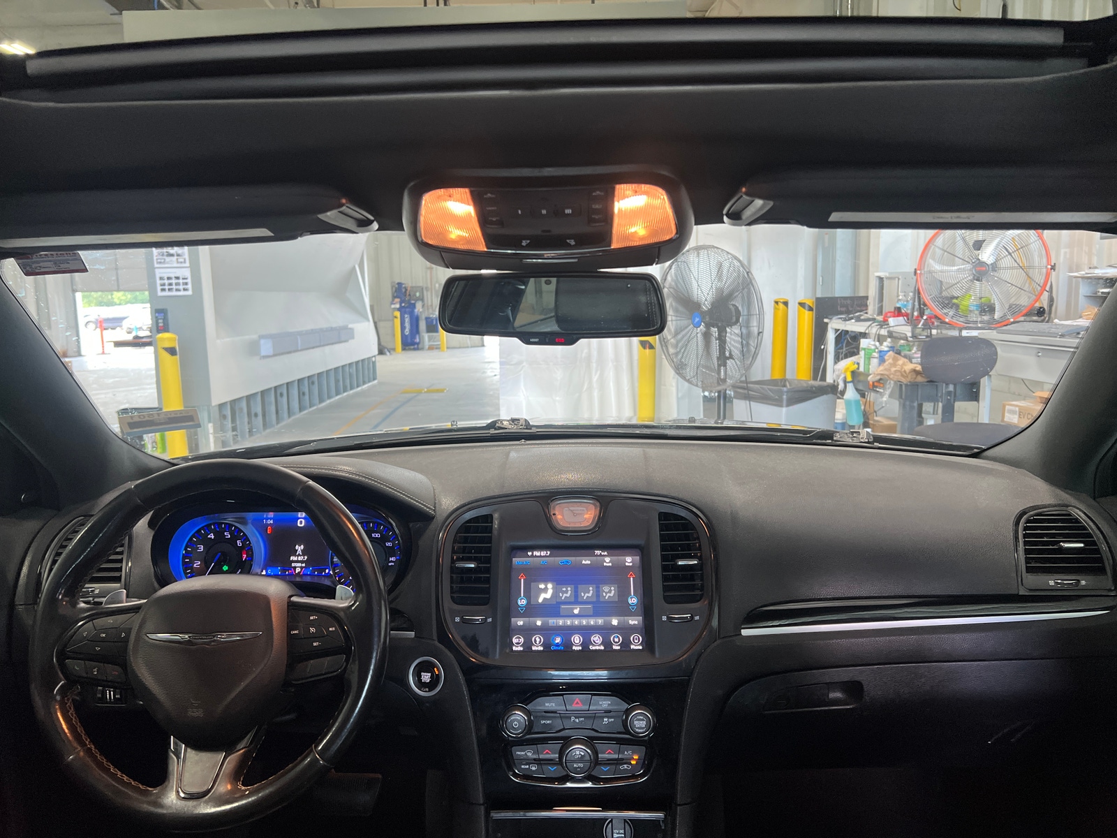 Thumbnail: 2019 Chrysler 300 - 2