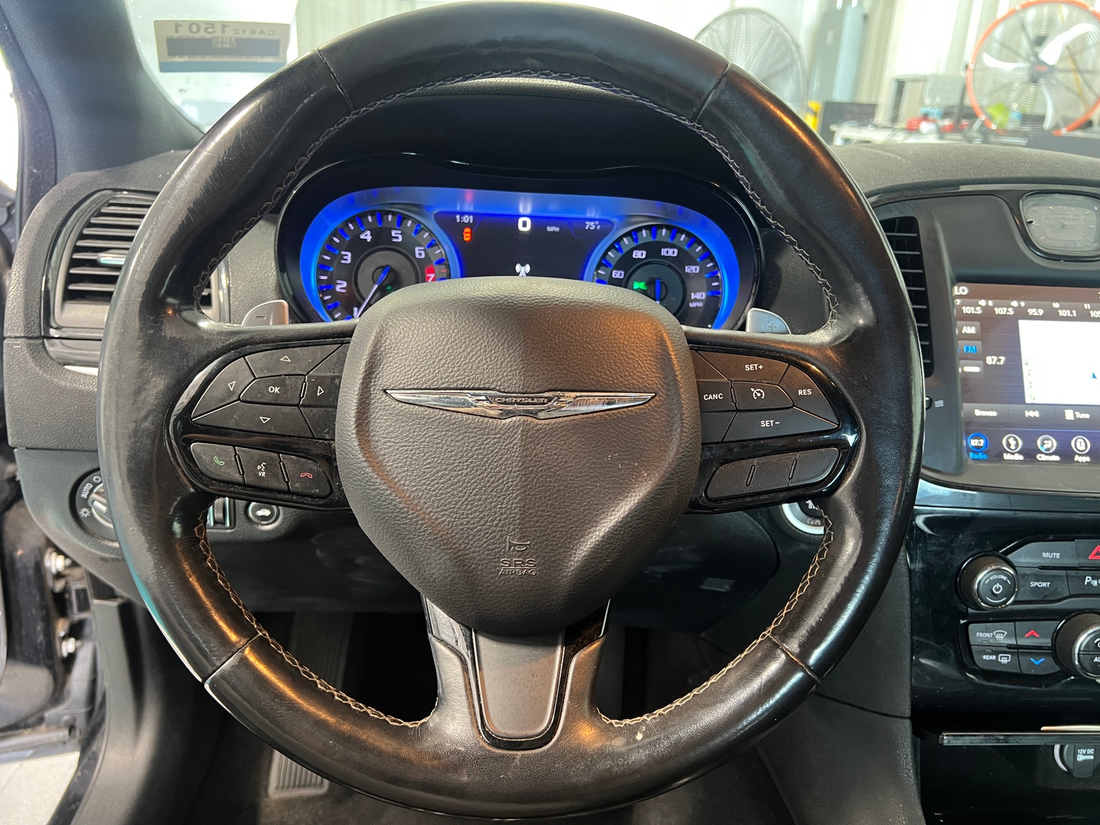 Thumbnail: 2019 Chrysler 300 - 4