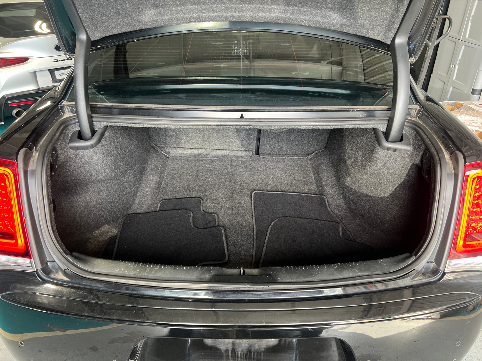 Thumbnail: 2019 Chrysler 300 - 6