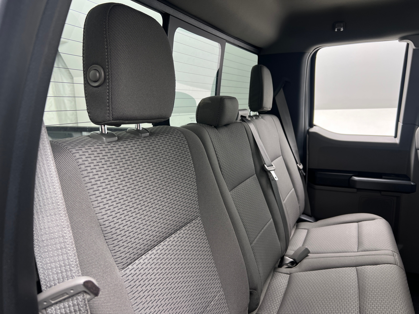 Thumbnail: 2018 Ford Econoline - 6