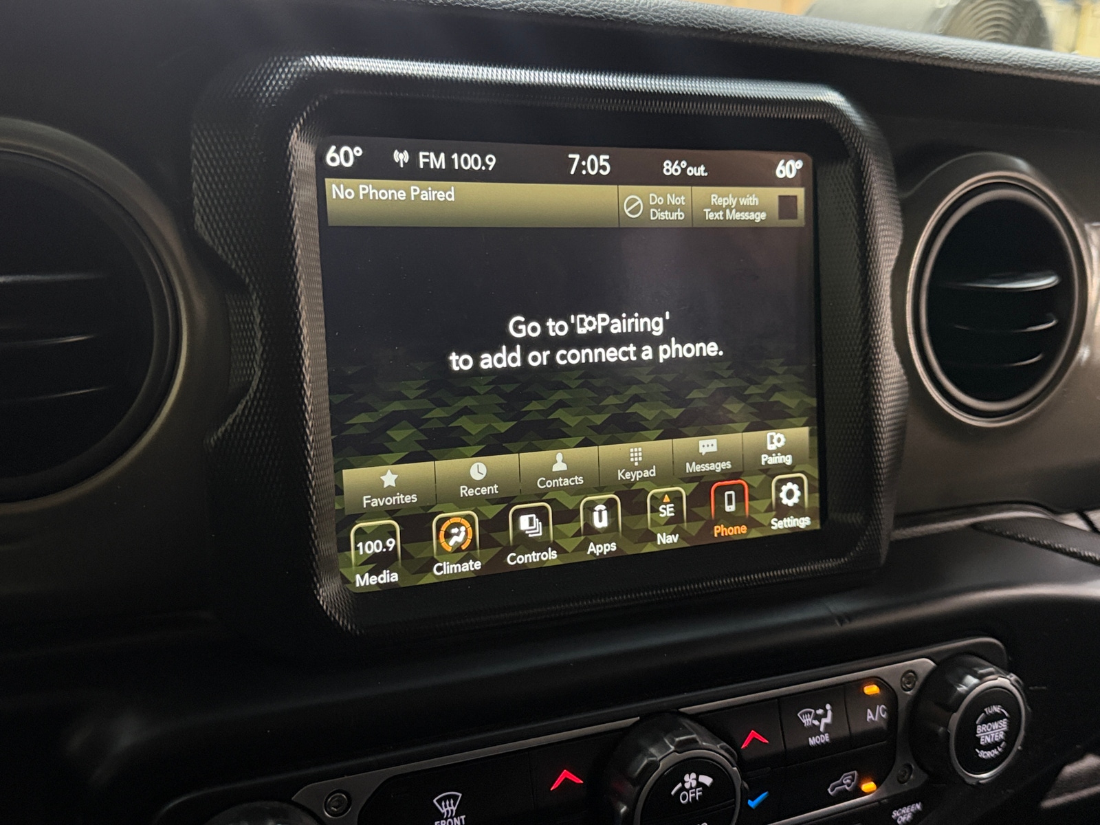 Thumbnail: 2023 Jeep Gladiator - 4