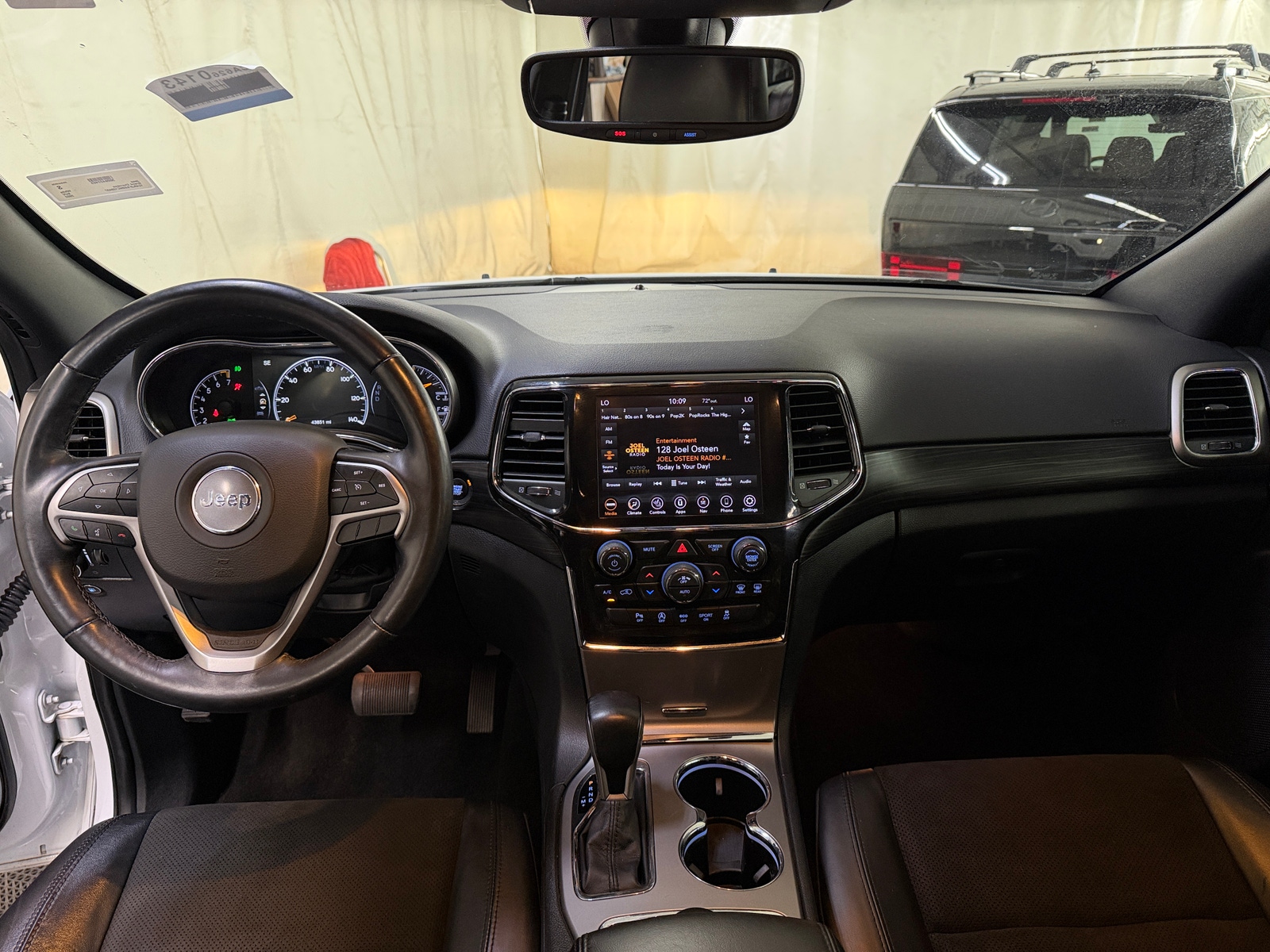Thumbnail: 2022 Jeep Grand Cherokee - 2