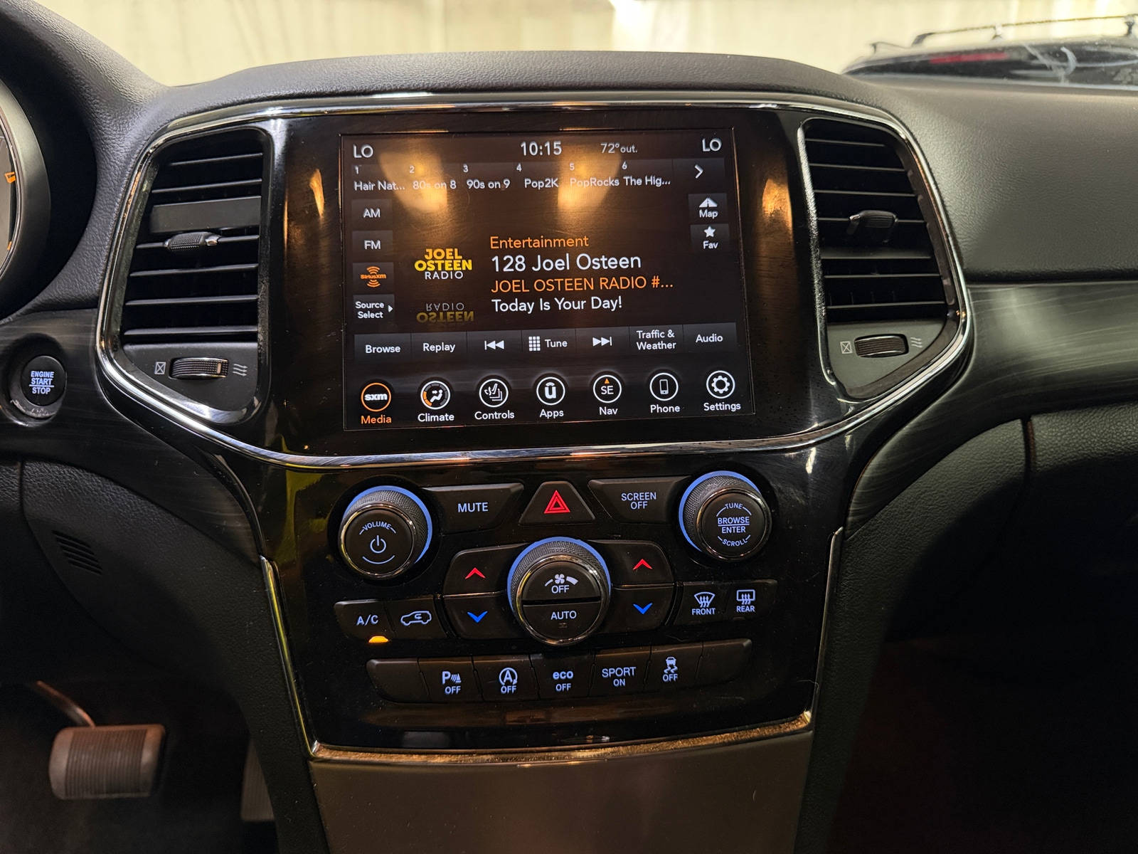 Thumbnail: 2022 Jeep Grand Cherokee - 3