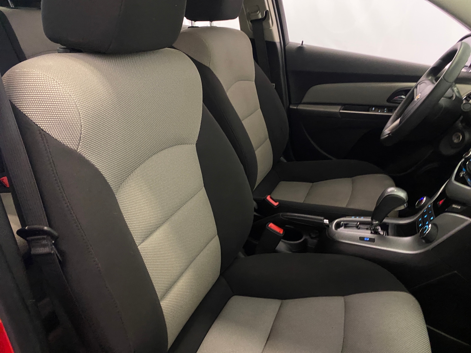 Thumbnail: 2016 Chevrolet Cruze - 2