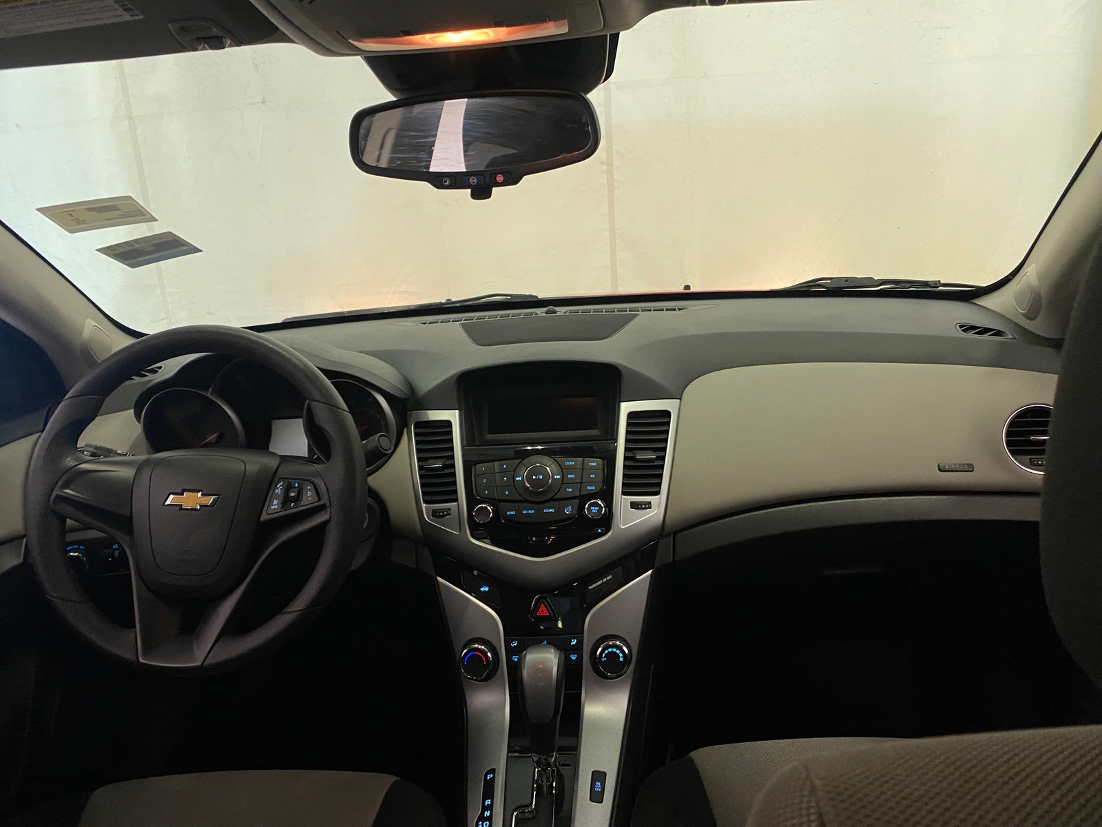 Thumbnail: 2016 Chevrolet Cruze - 3