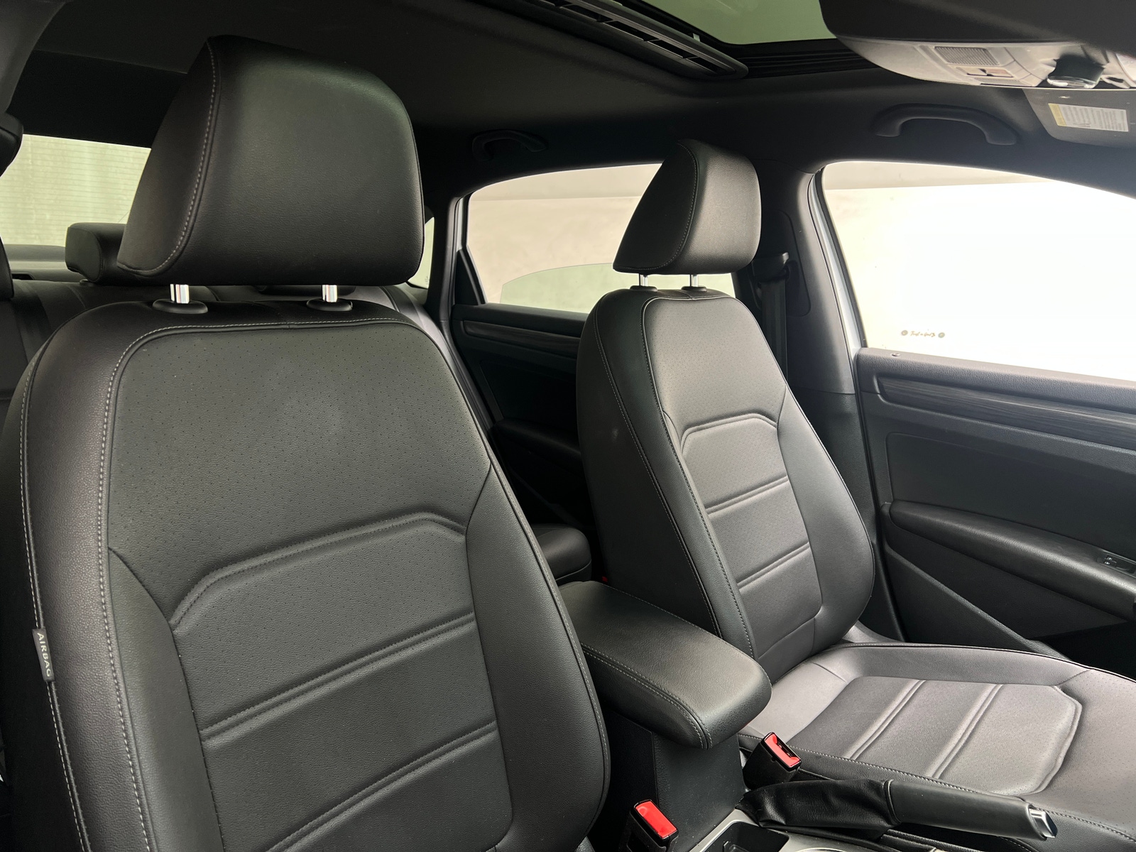 Thumbnail: 2021 Volkswagen Passat - 2