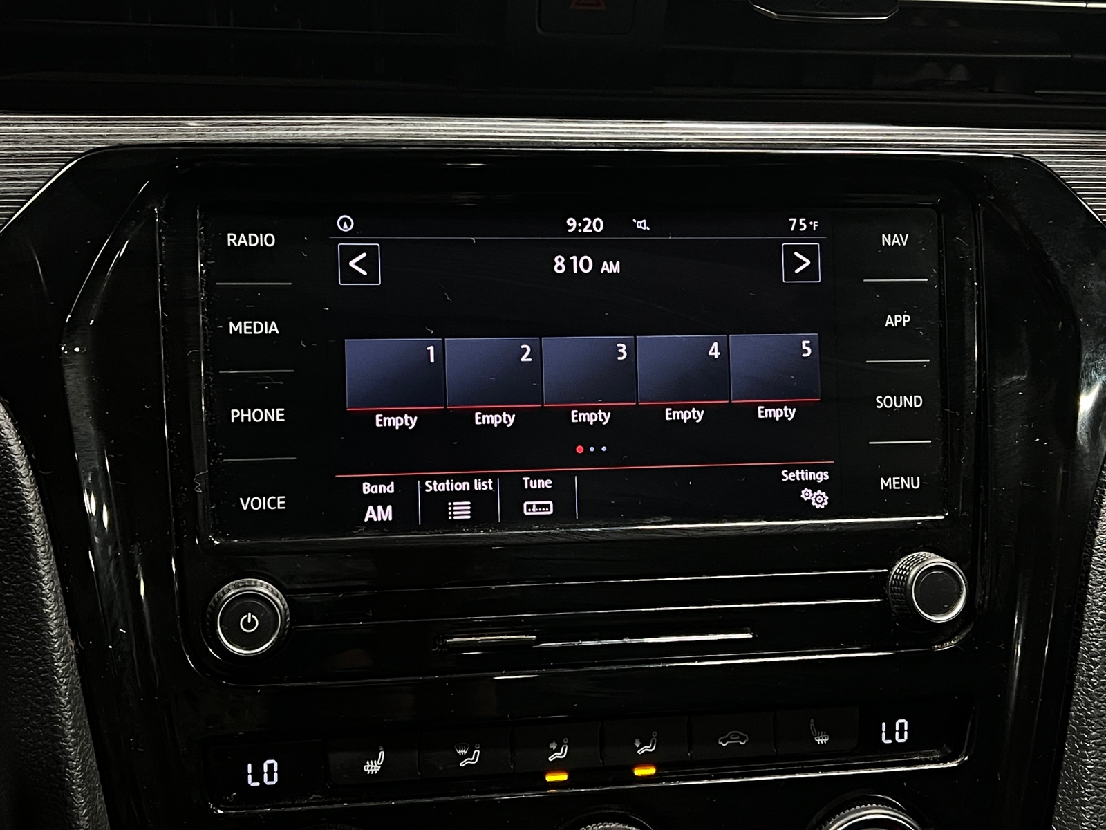 Thumbnail: 2021 Volkswagen Passat - 4