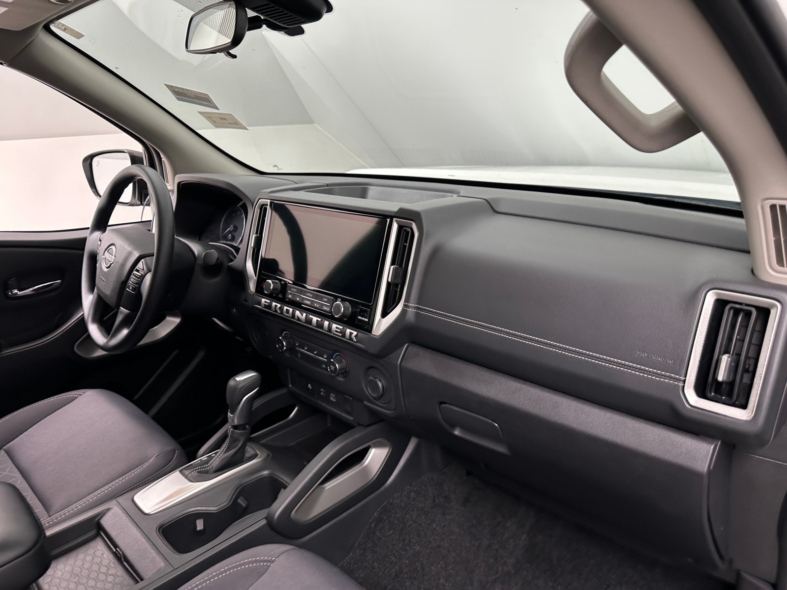 Thumbnail: 2025 Nissan Frontier - 3