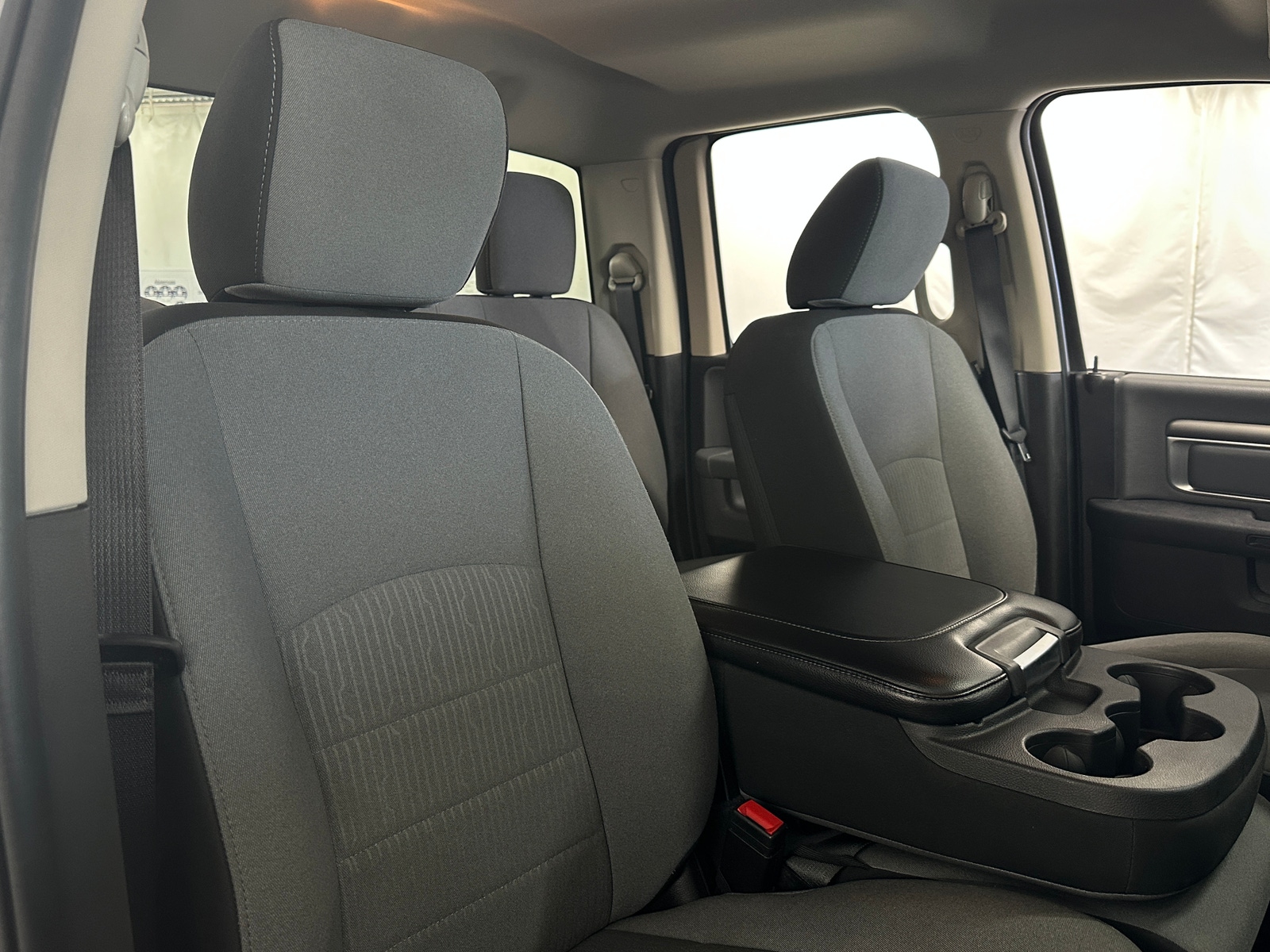 Thumbnail: 2024 RAM 1500 Classic - 2