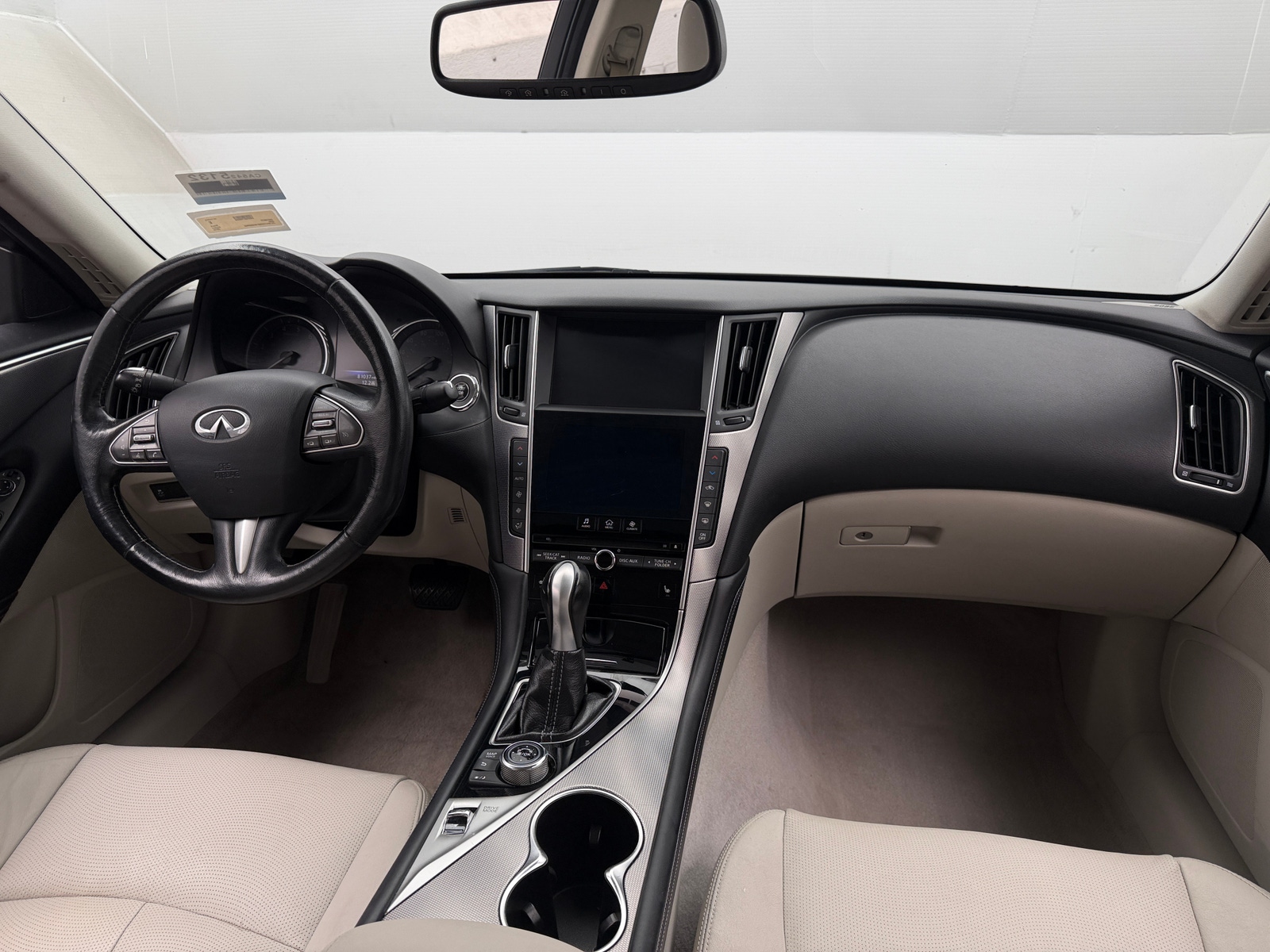 Thumbnail: 2015 INFINITI Q50 - 2
