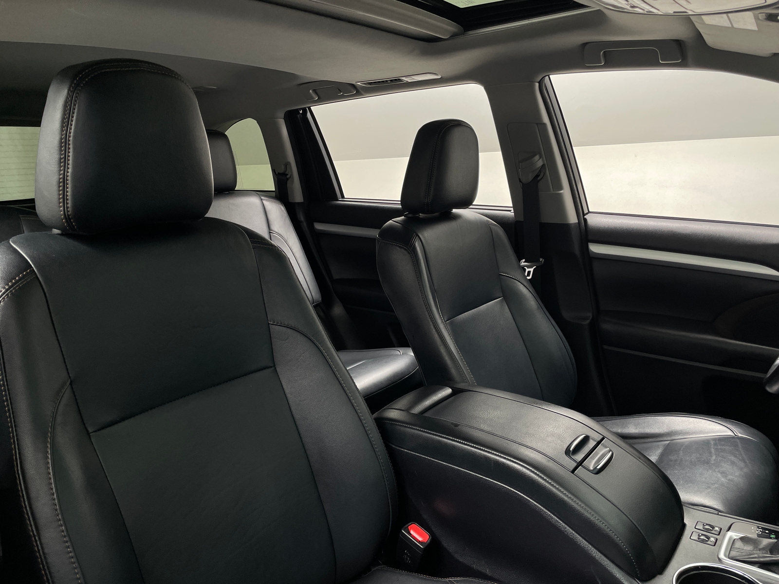 Thumbnail: 2018 Toyota Highlander - 2