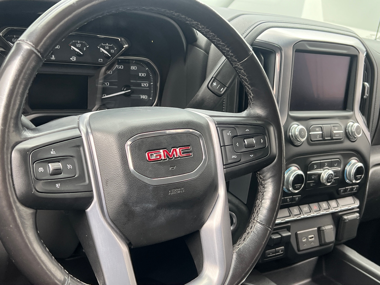 Thumbnail: 2022 GMC Sierra 1500 - 4