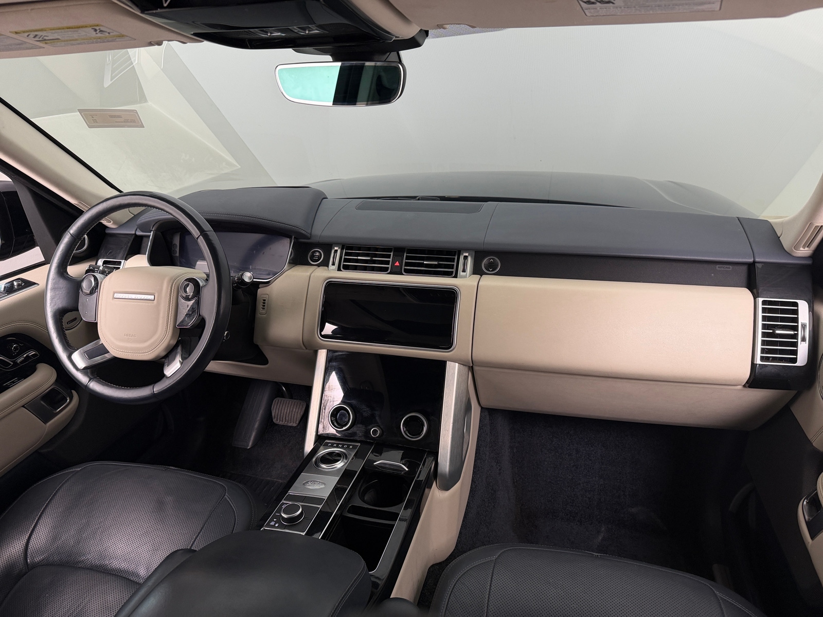 Thumbnail: 2019 Land Rover Range Rover - 2