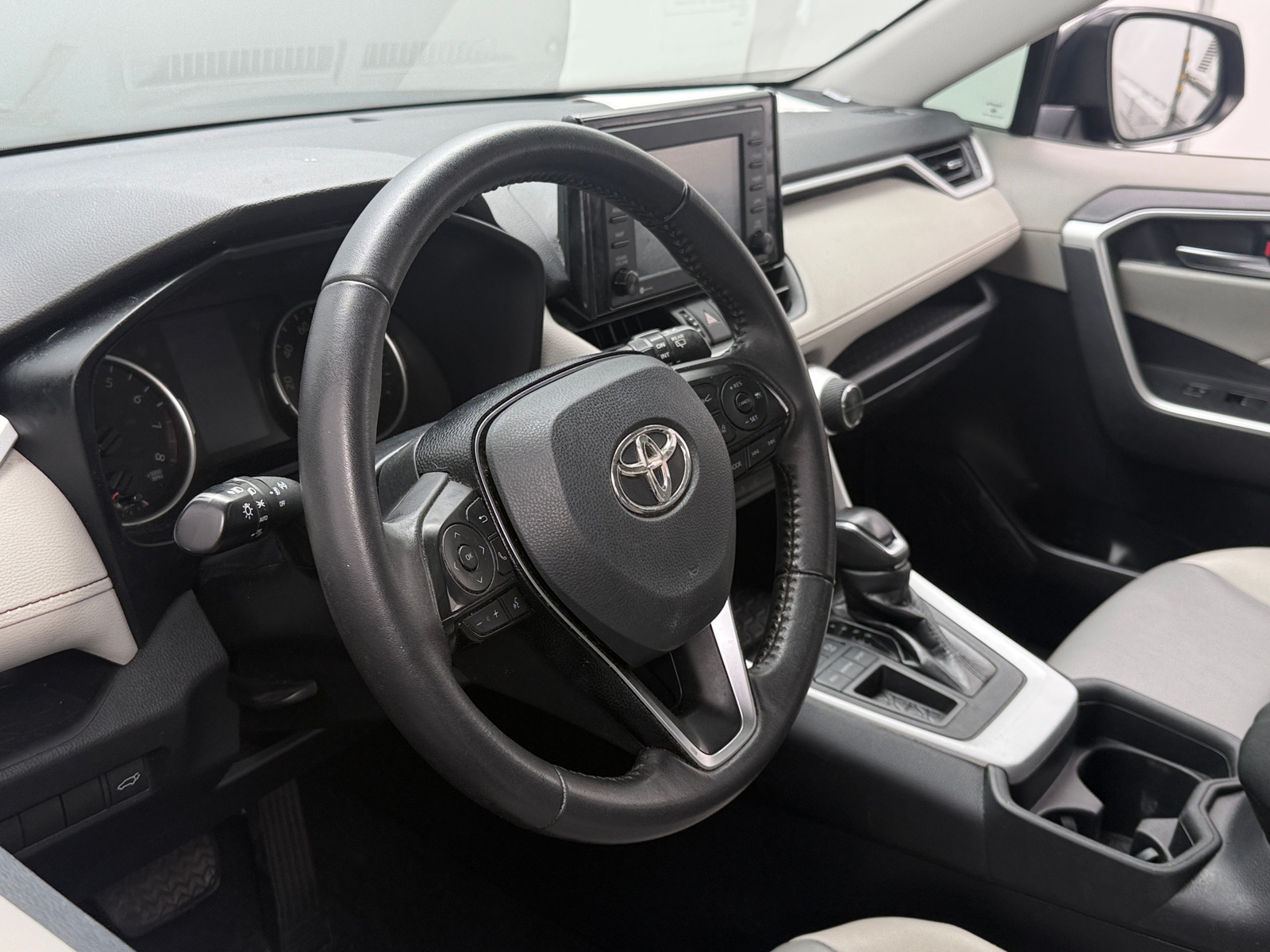 Thumbnail: 2021 Toyota RAV4 - 4