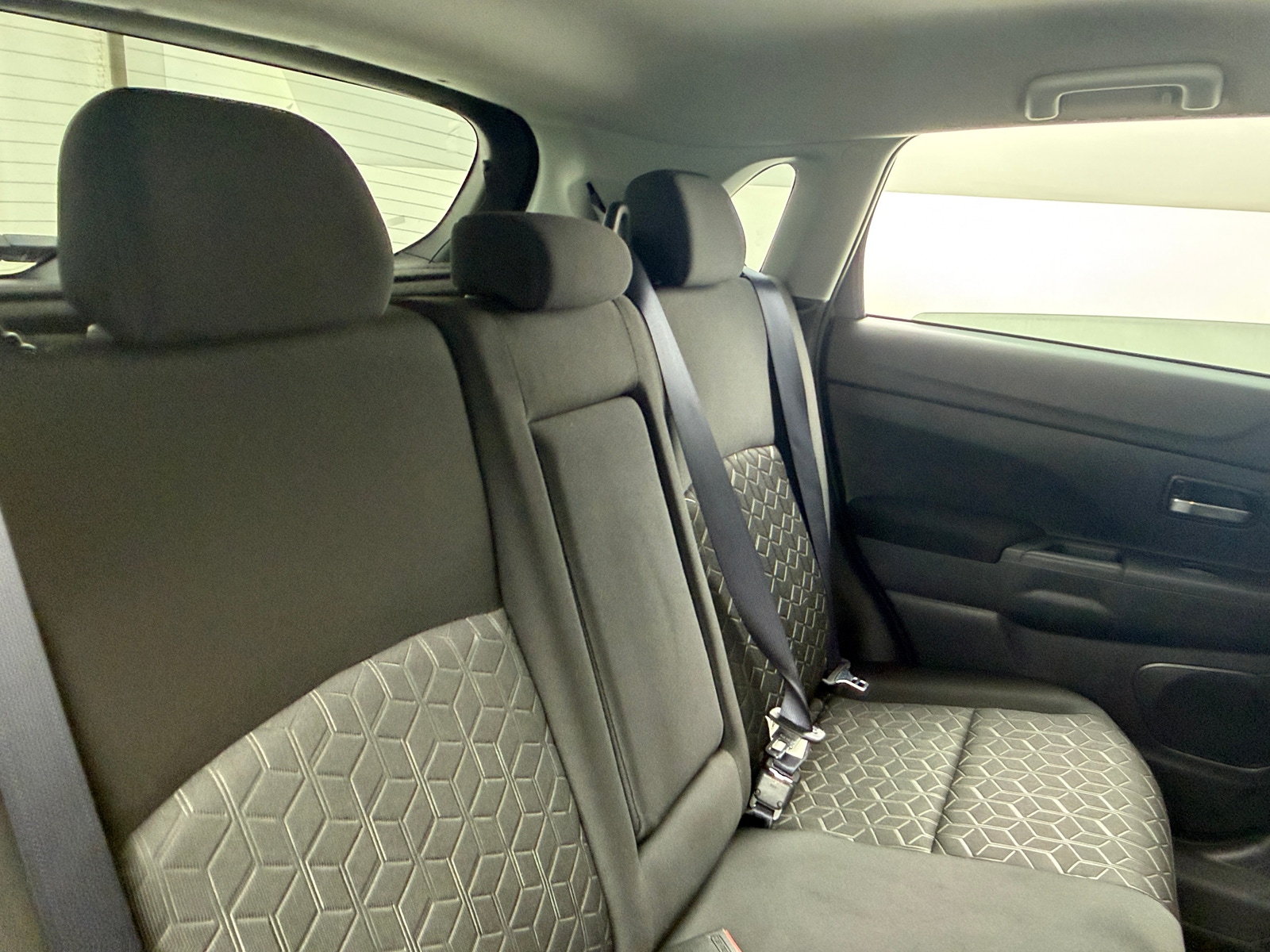 Thumbnail: 2023 Mitsubishi Outlander Sport - 6