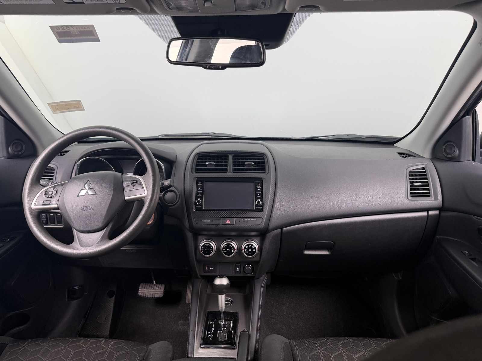 Thumbnail: 2023 Mitsubishi Outlander Sport - 3