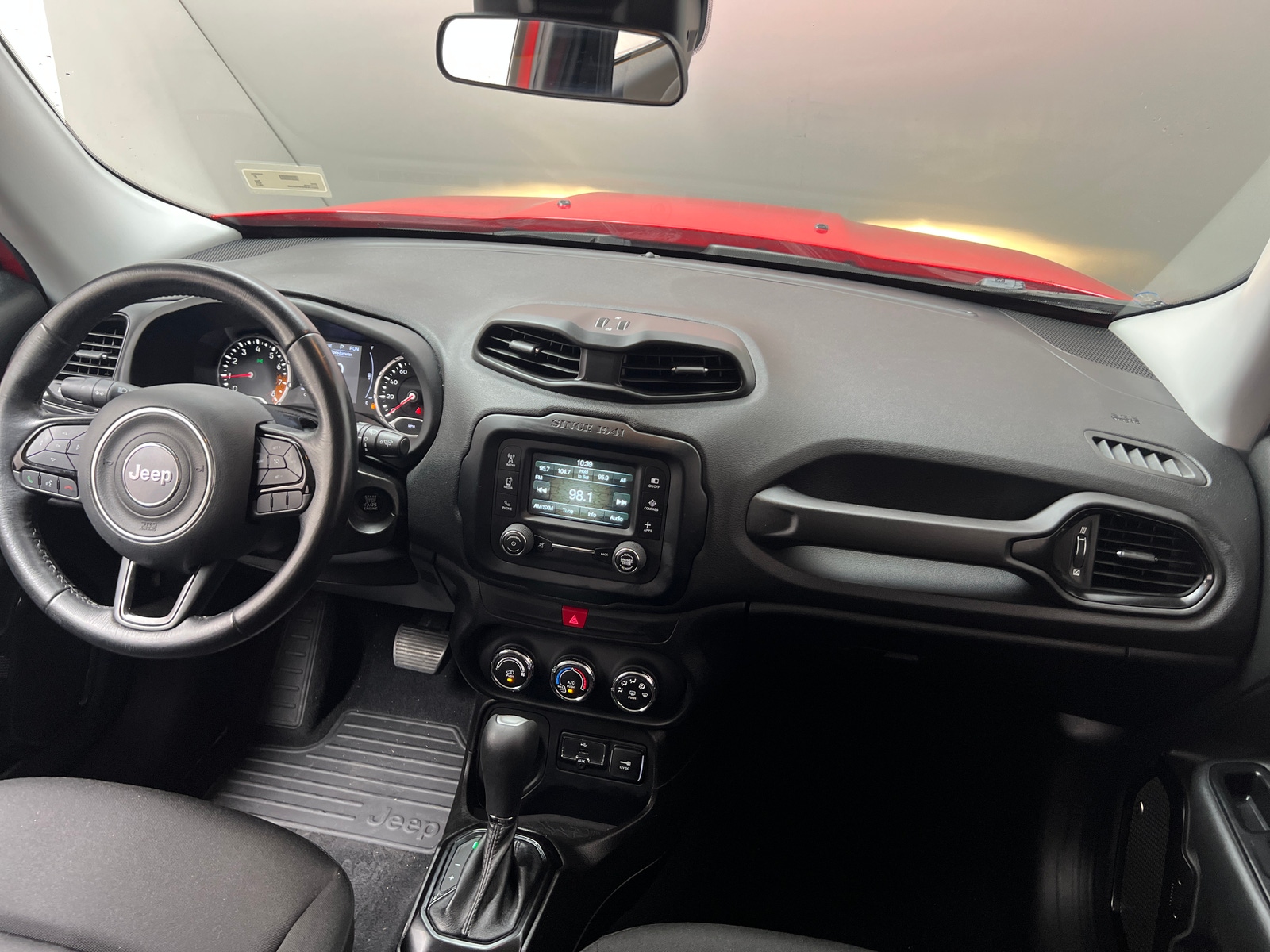 Thumbnail: 2017 Jeep Renegade - 3