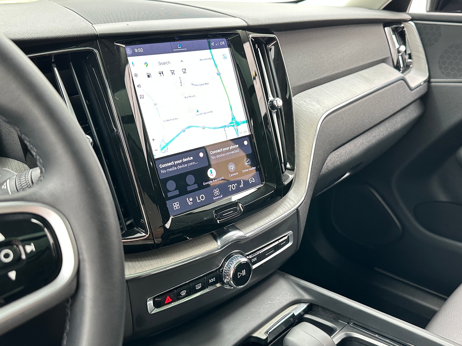 Thumbnail: 2025 Volvo XC60 - 4