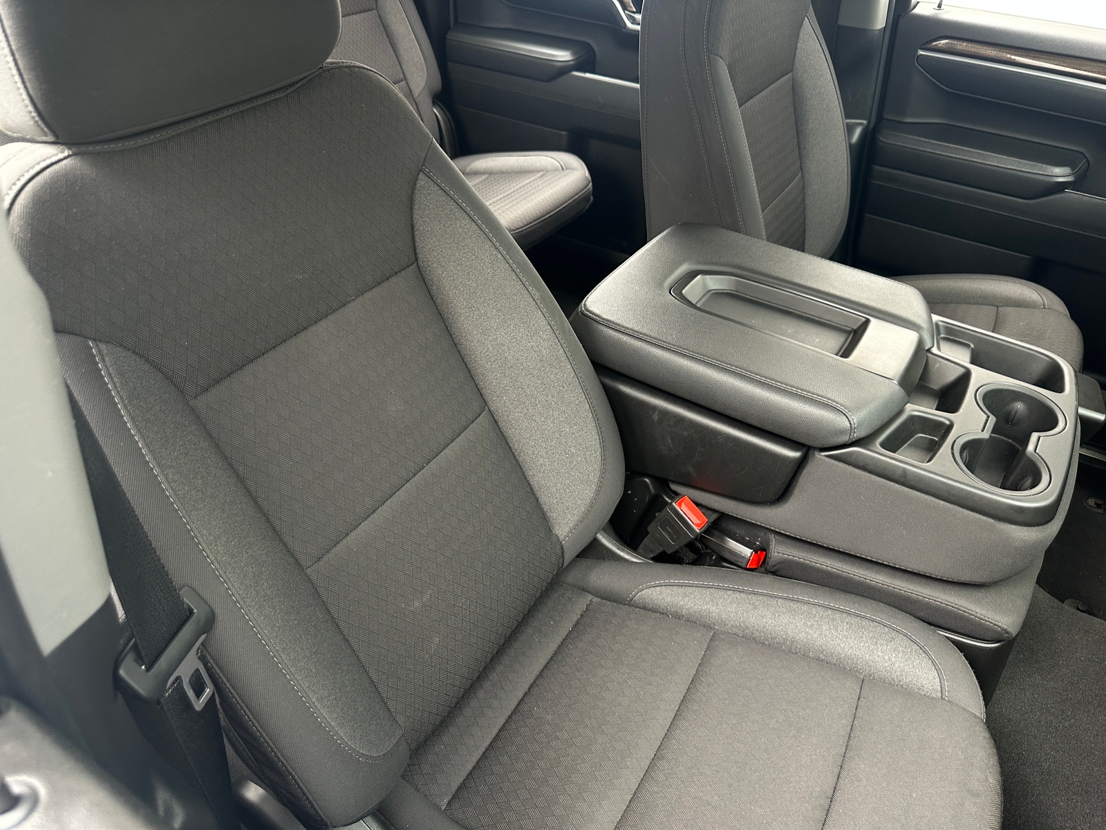 Thumbnail: 2025 Chevrolet Silverado 1500 - 2