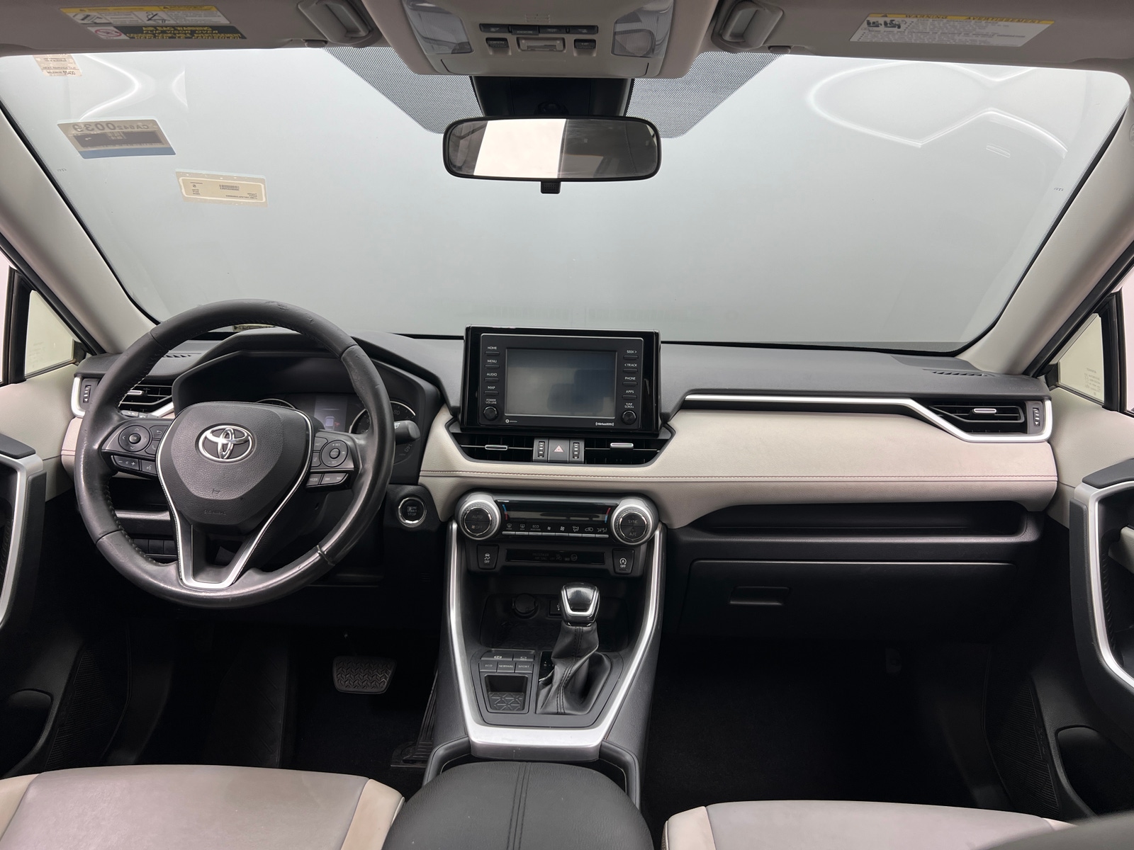 Thumbnail: 2020 Toyota RAV4 - 3